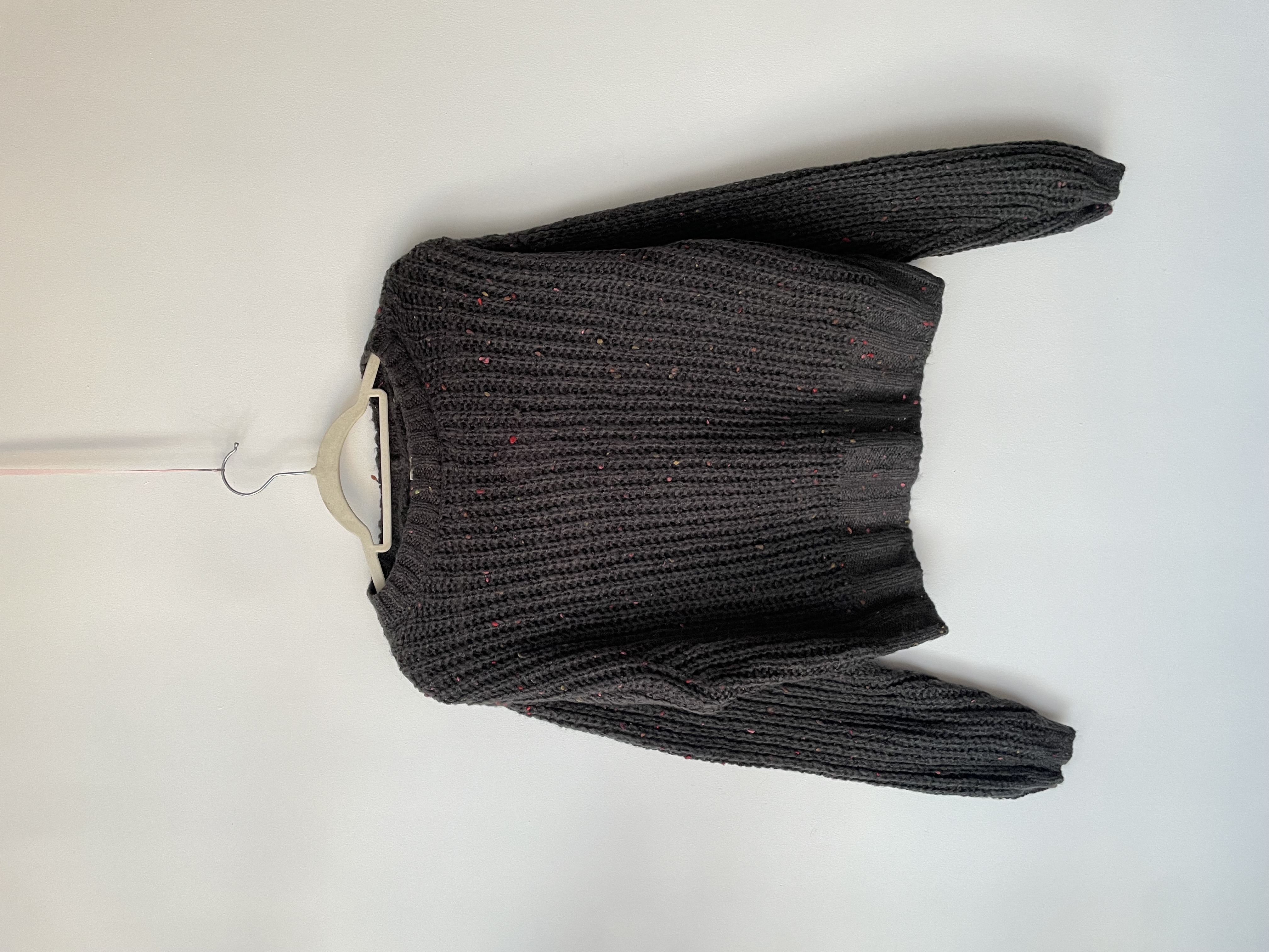 Sweater marengo pintas. Talla: S 1