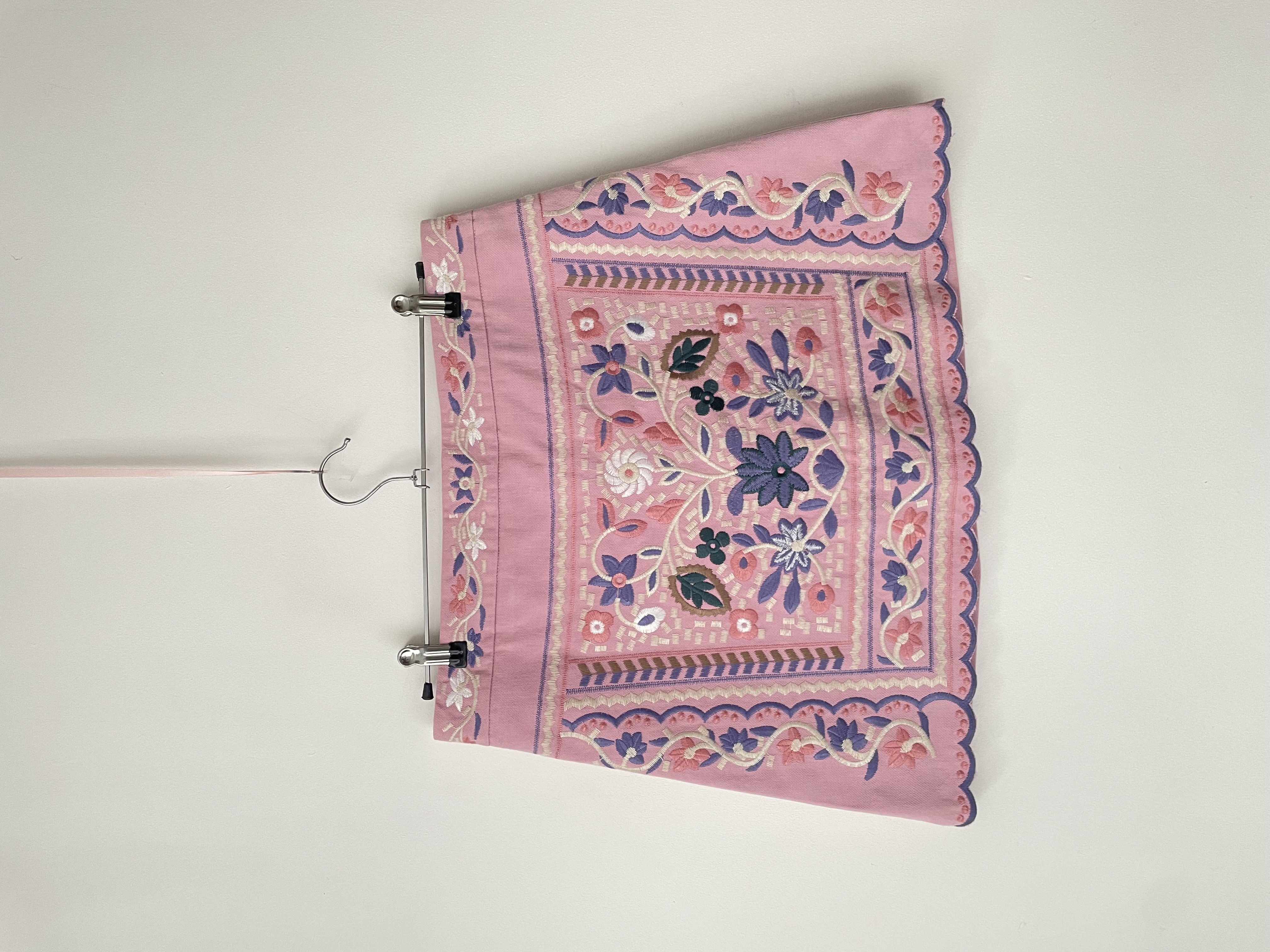 Falda rosa. Talla: L chica (M) 1