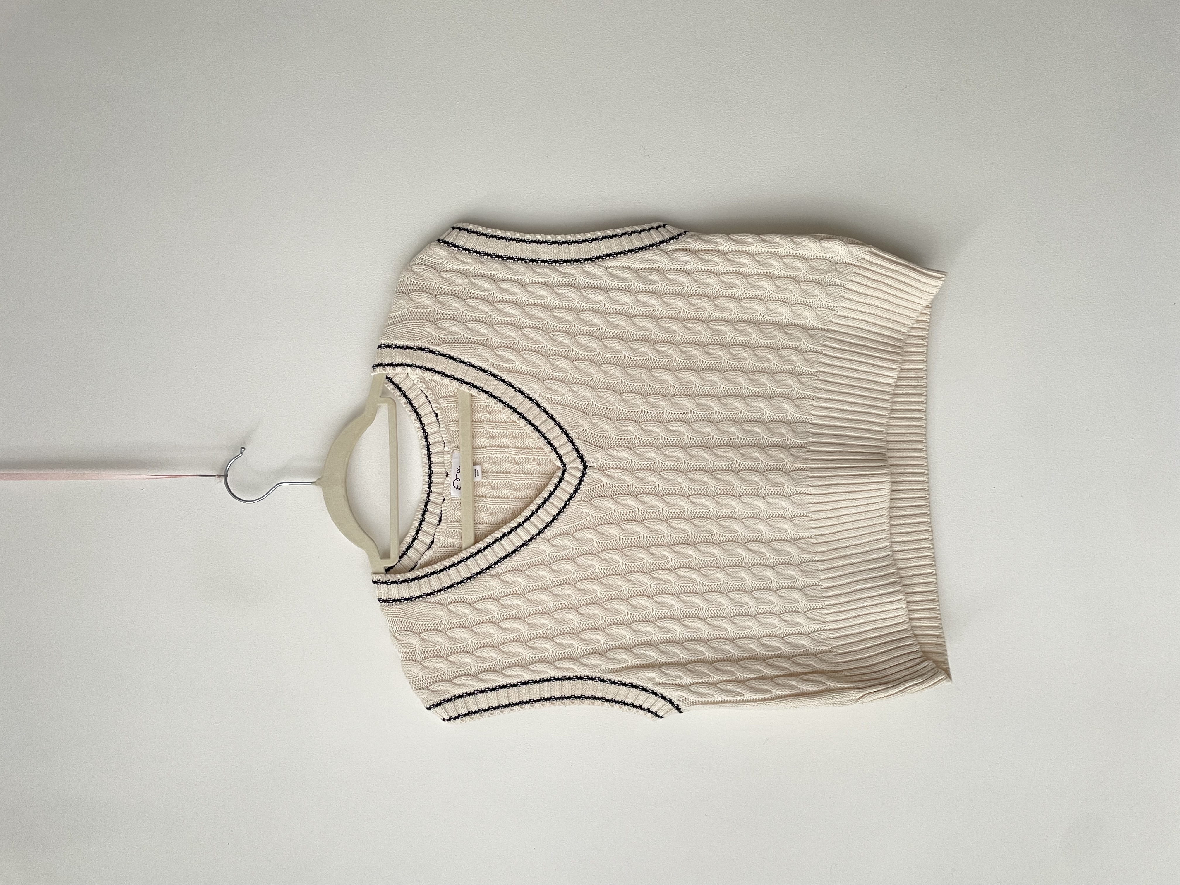 Vest trenzado. Talla: XL niña (S/M)  1