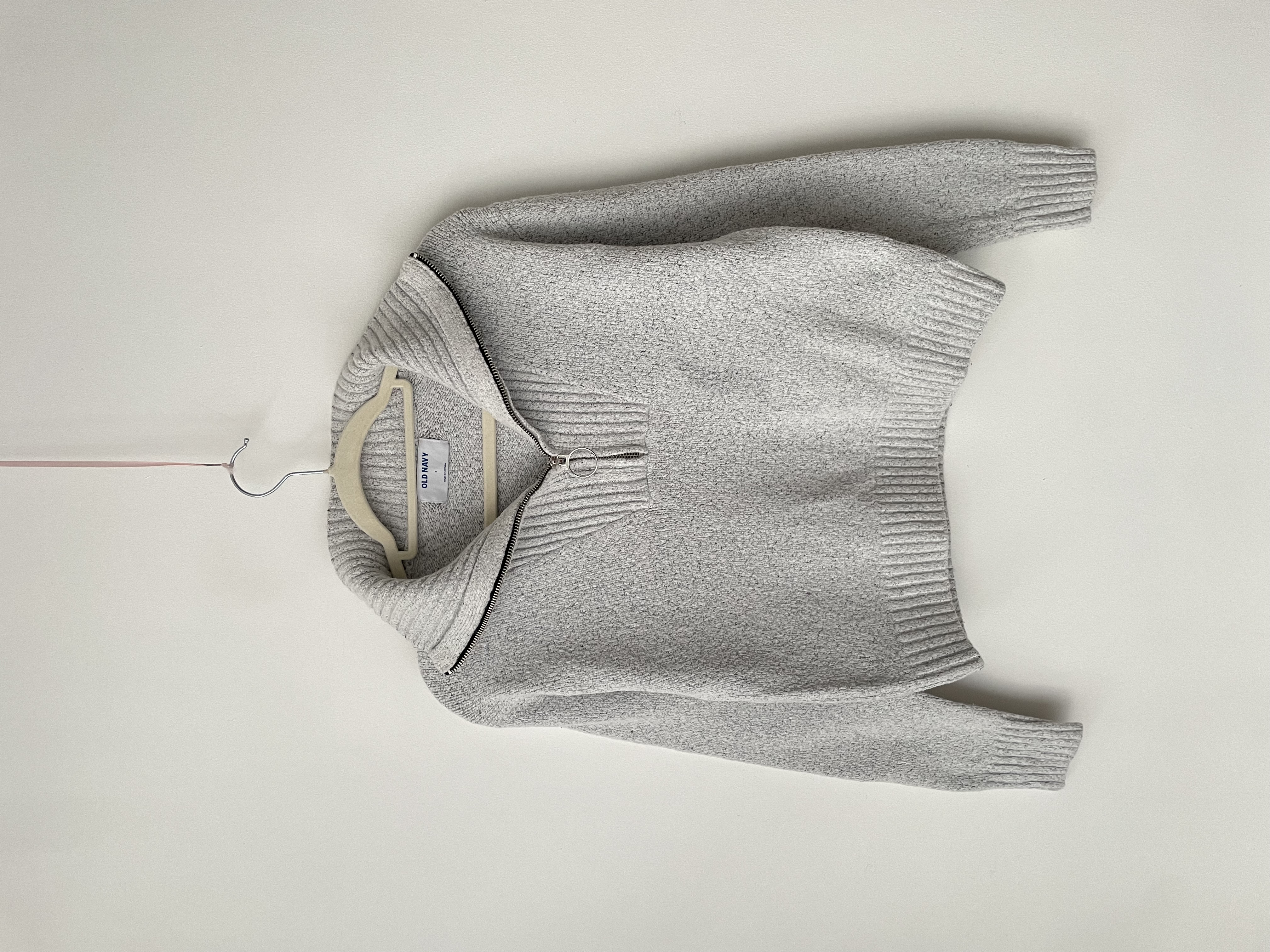 Sweater gris cierre. Talla: S 1