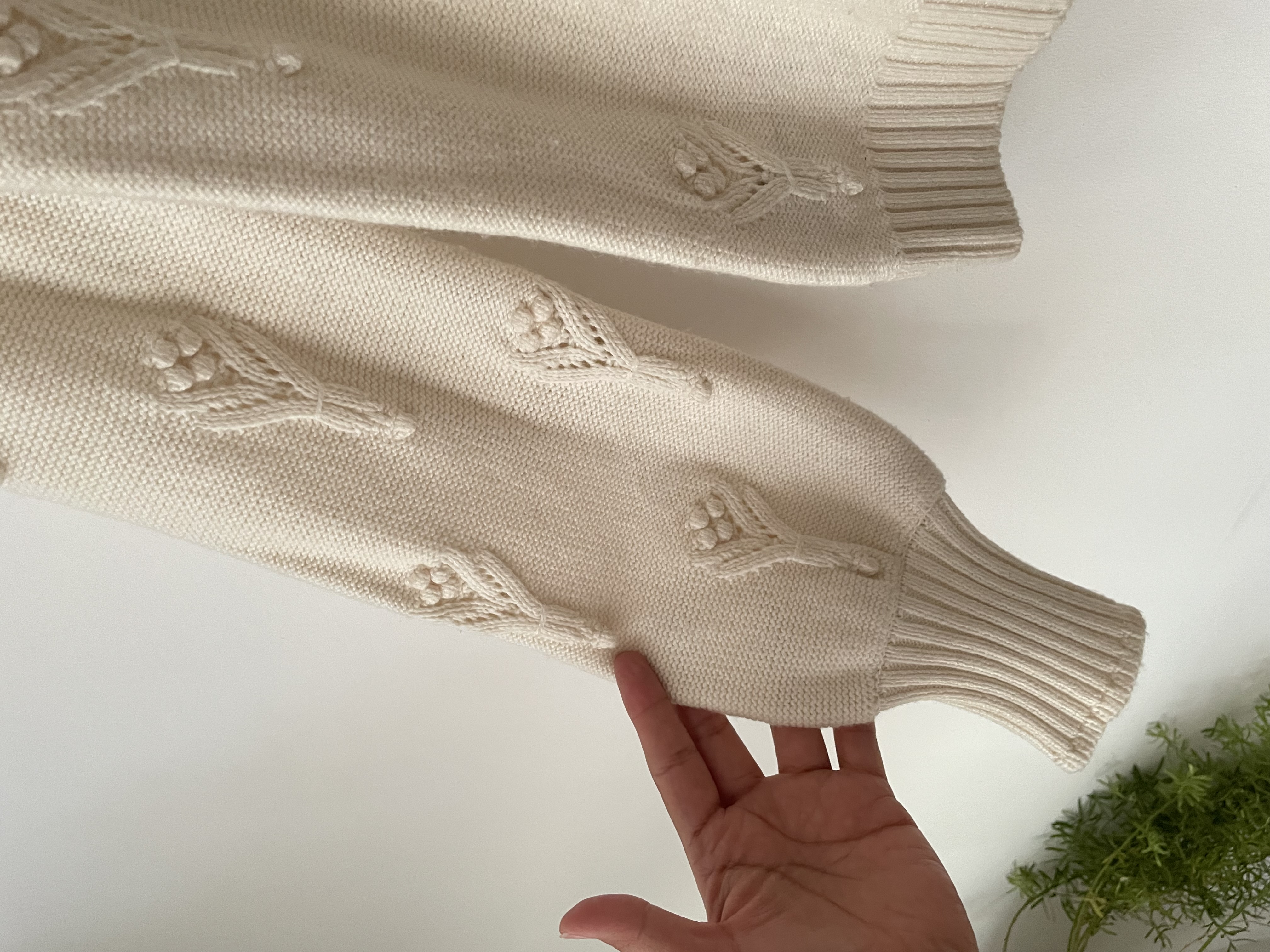 Sweater crema. Talla: S holgado (M) 3