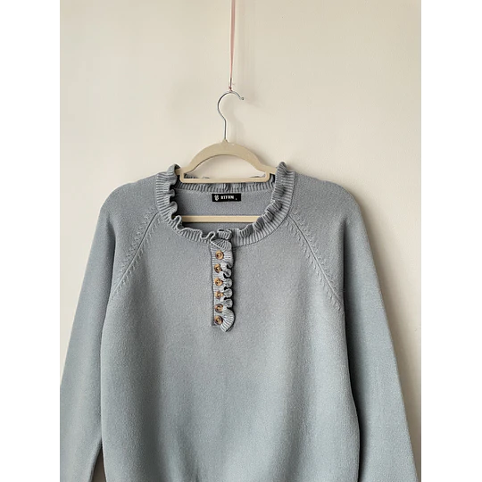 Sweater celeste vuelos. Talla: S holgado