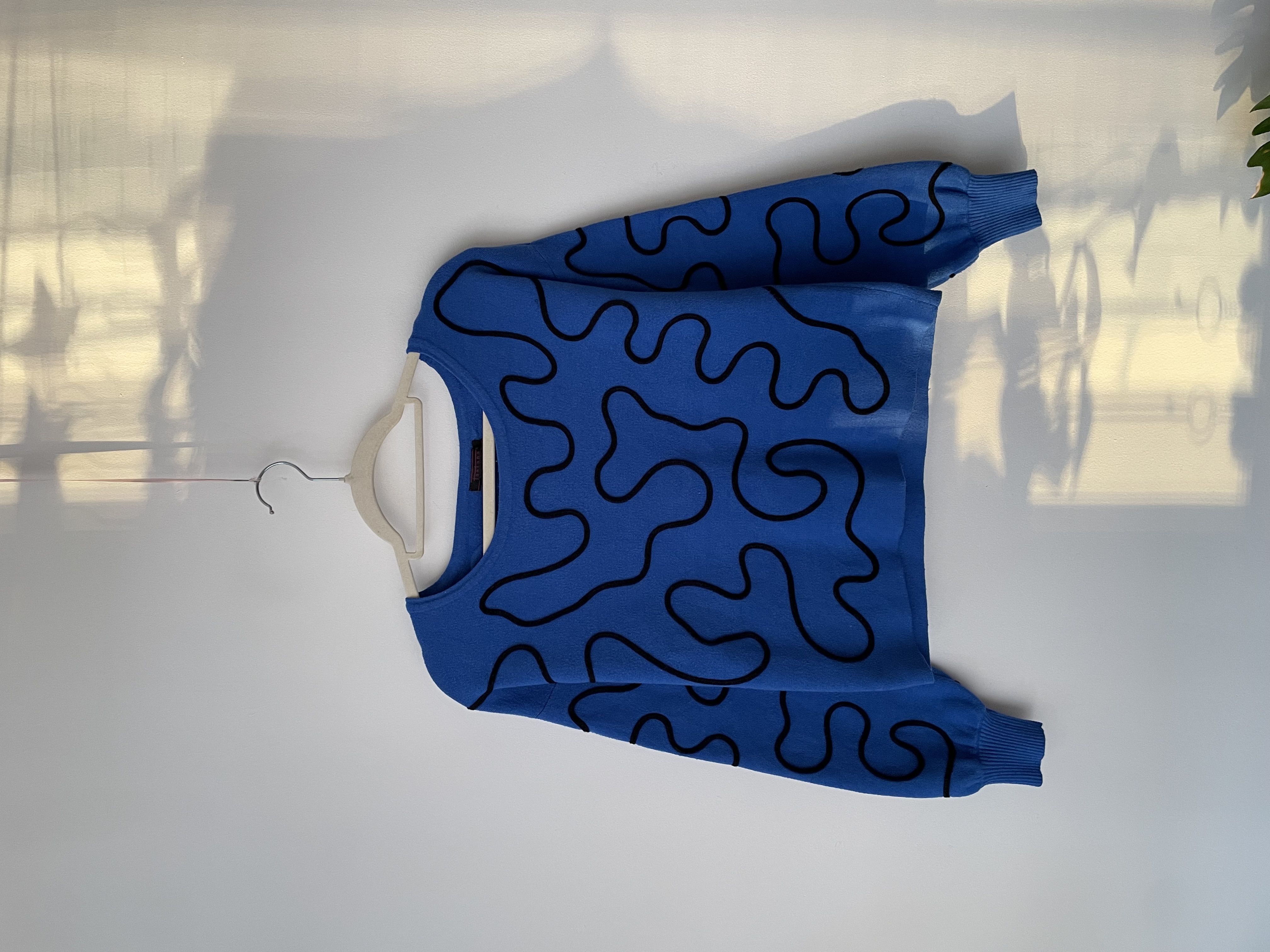 Sweater azul líneas. Talla: S 1