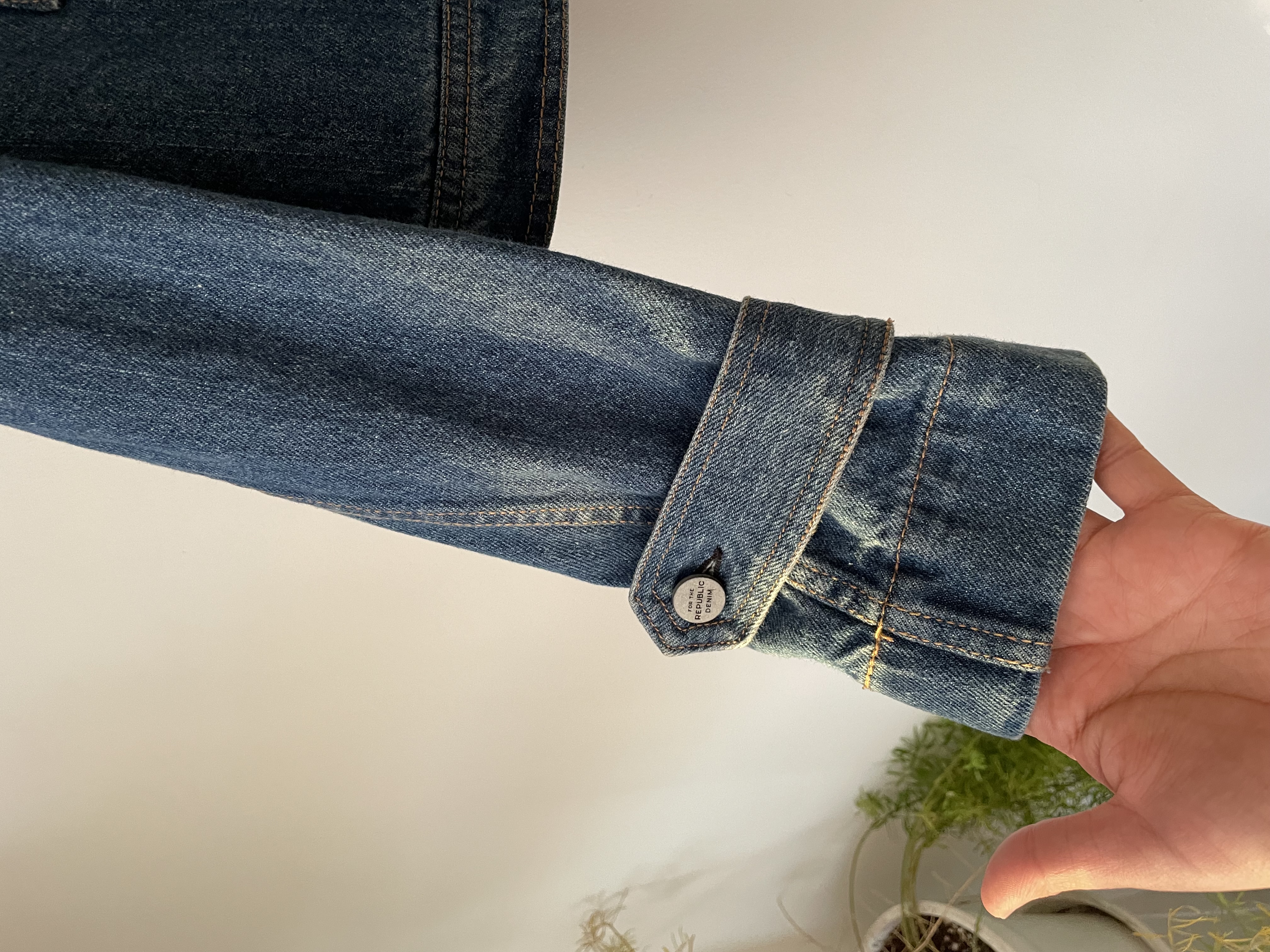  Chaqueta denim. Talla: L 6