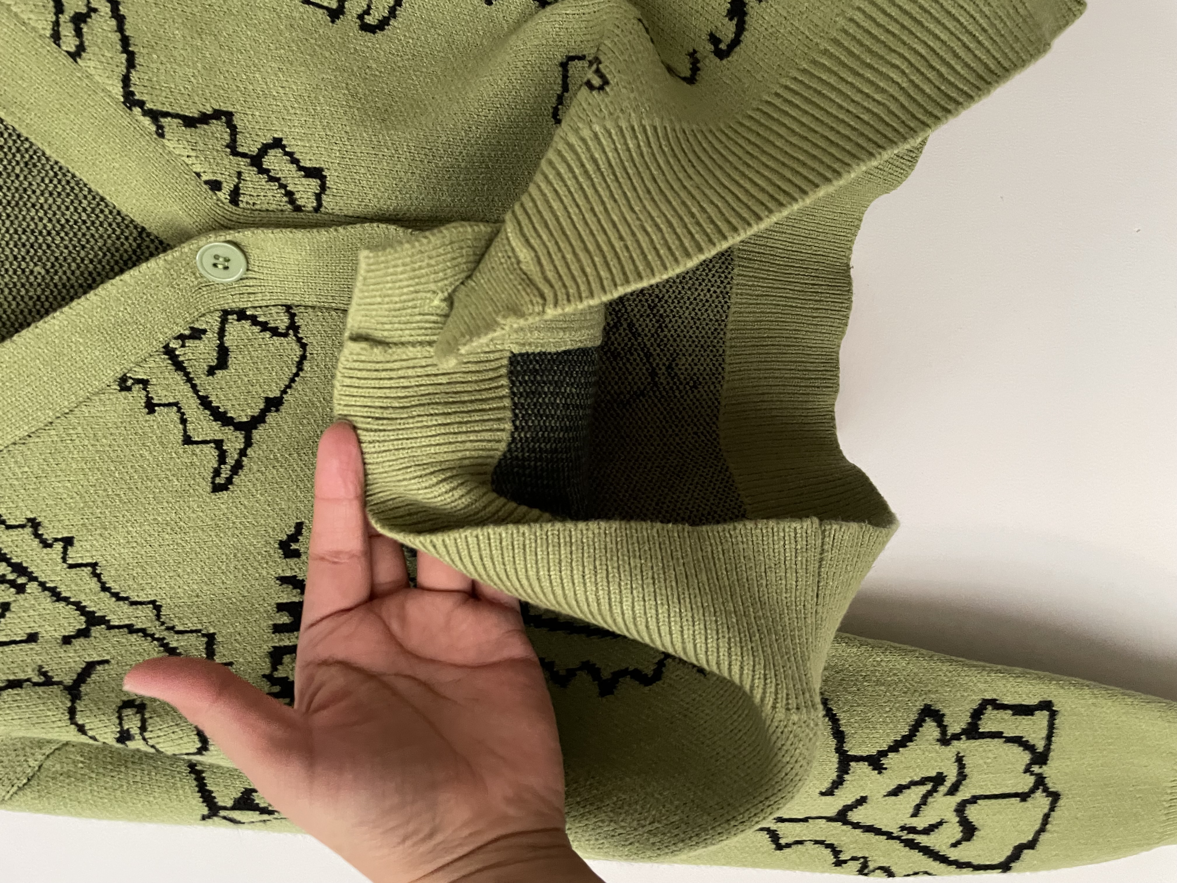 Cardigan dino. Talla: L 4