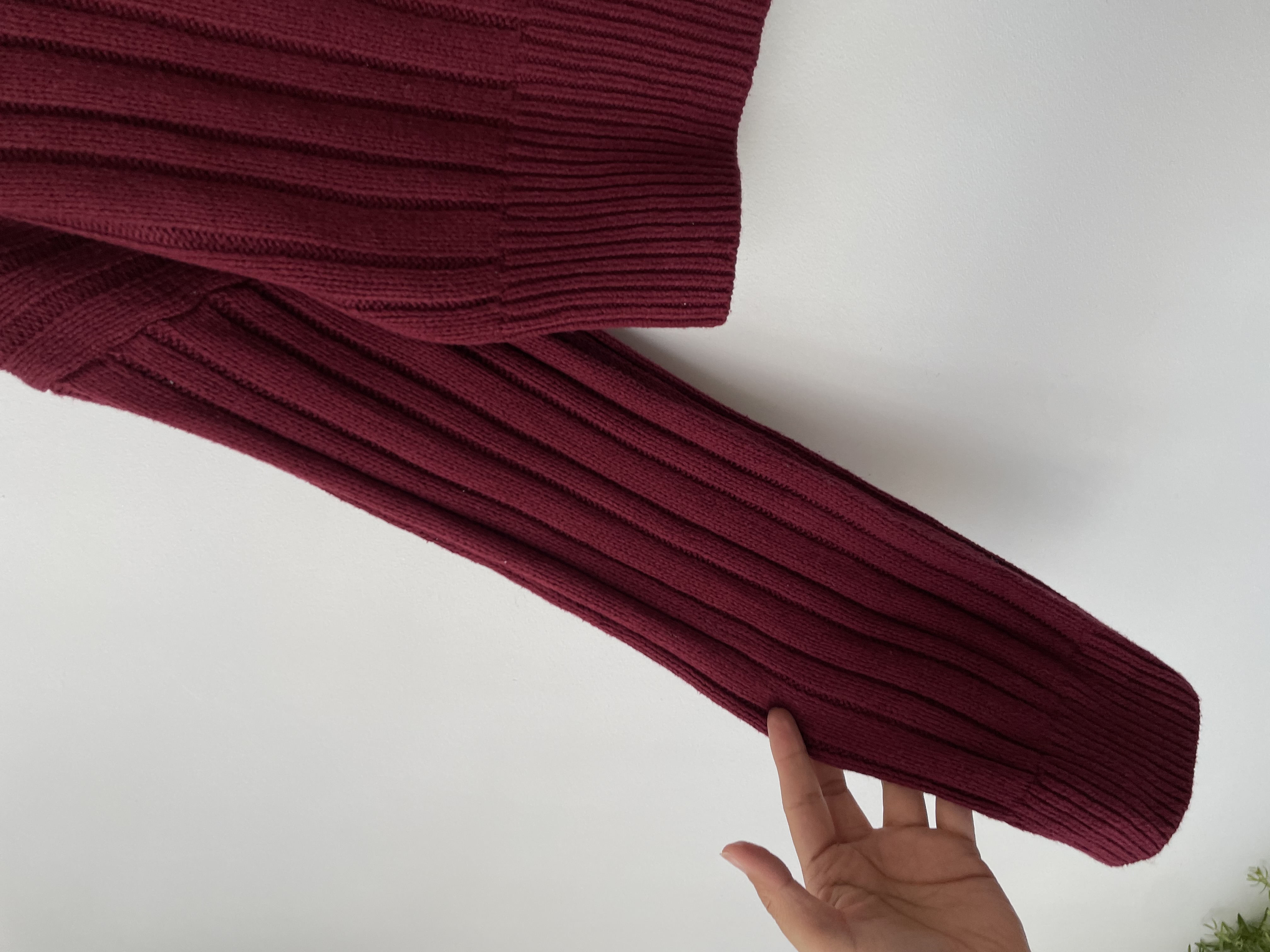 Sweater vino. Talla: M 3