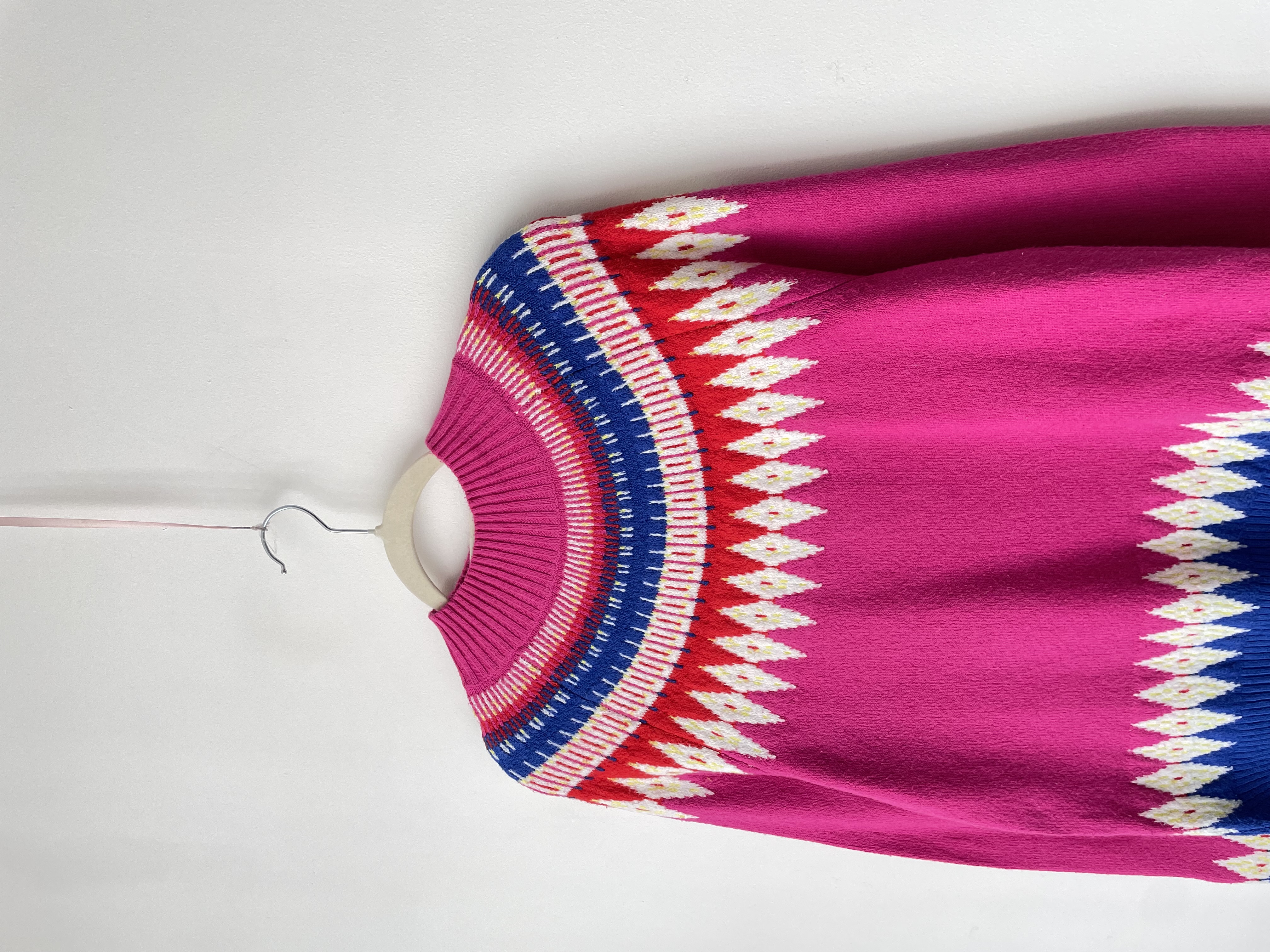 Sweater nordic. Talla: M 2
