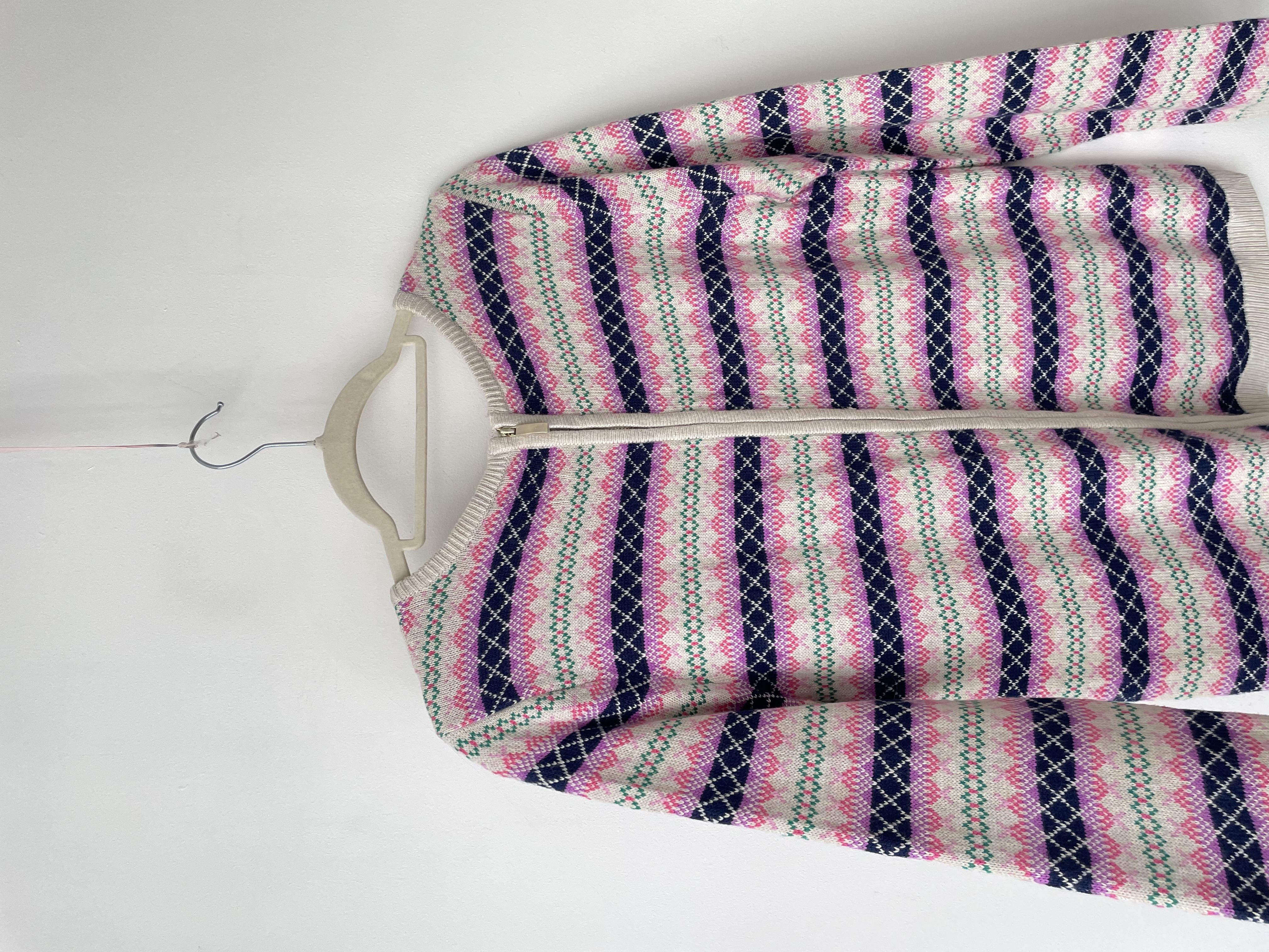 Sweater nórdico. Talla: Mp 4