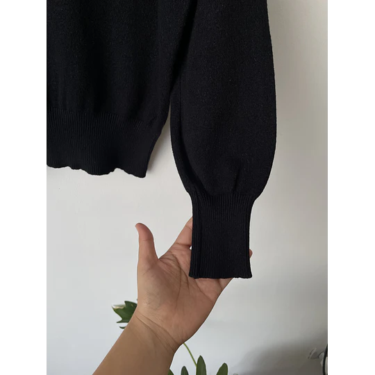 Sweater V. Talla: M