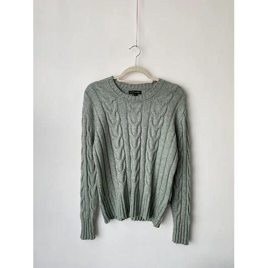 Sweater trenzado. Talla: M