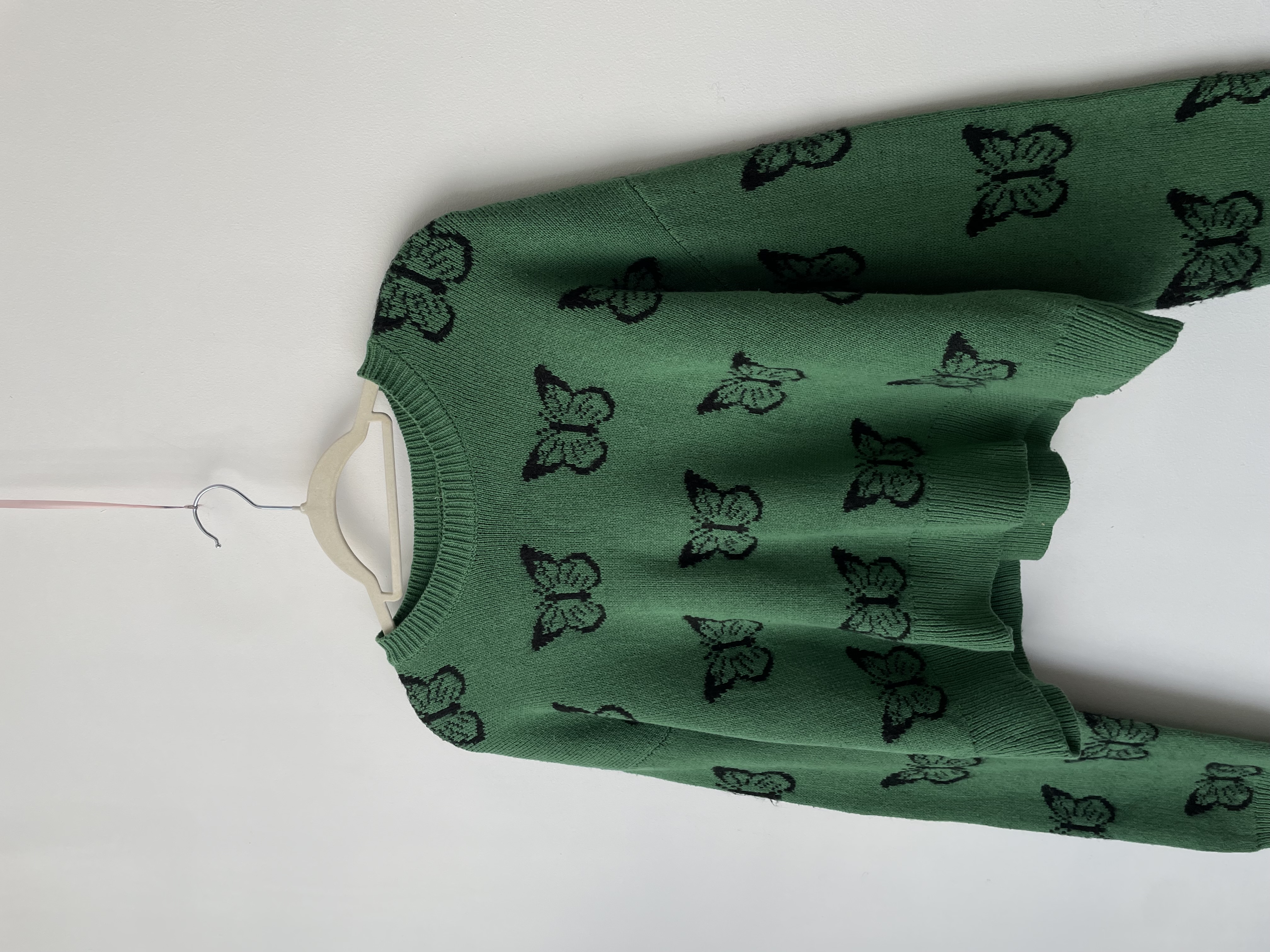 Sweater mariposa. Talla: M 2