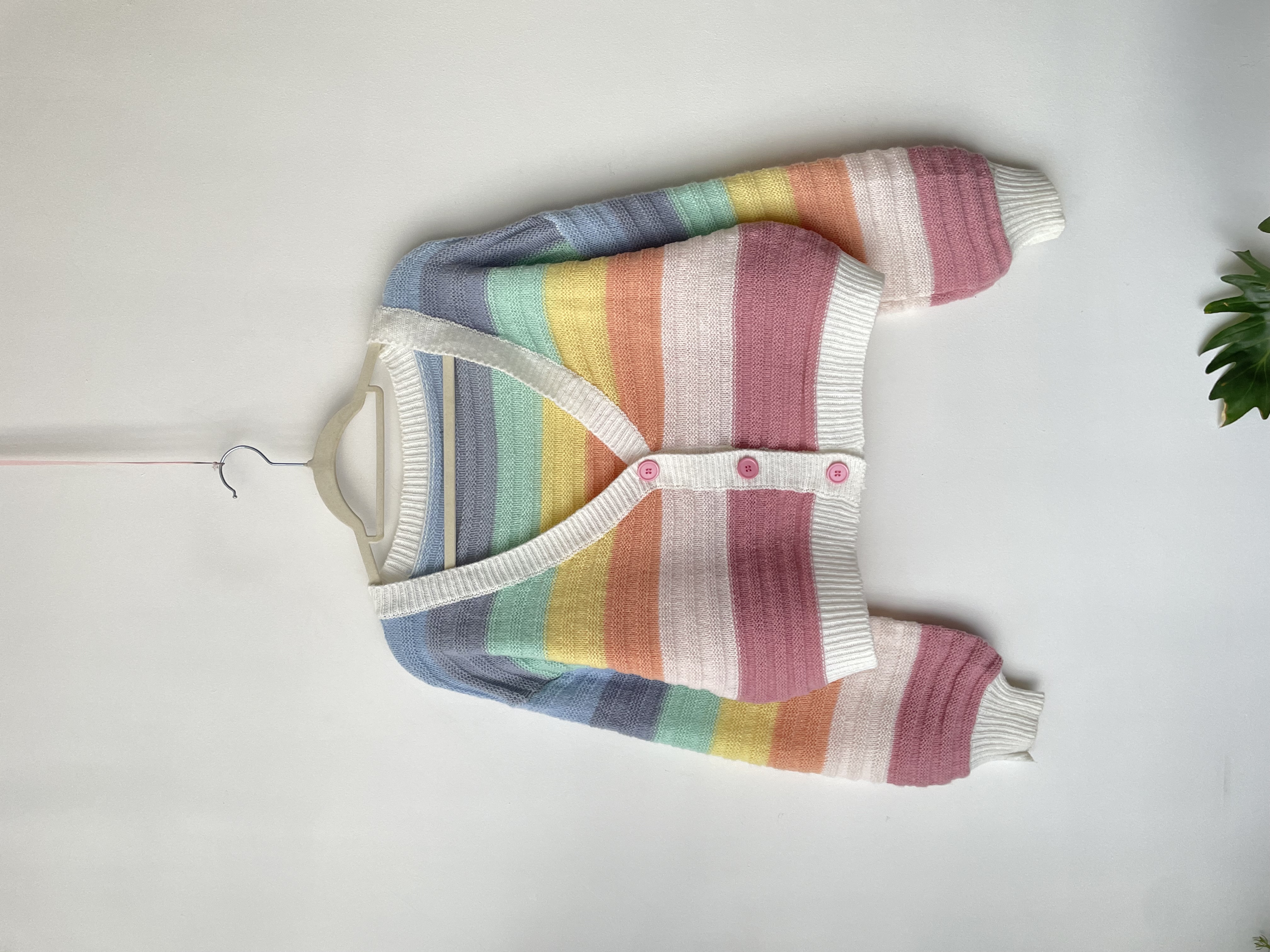 Cardigan arcoíris. Talla; M/L 1