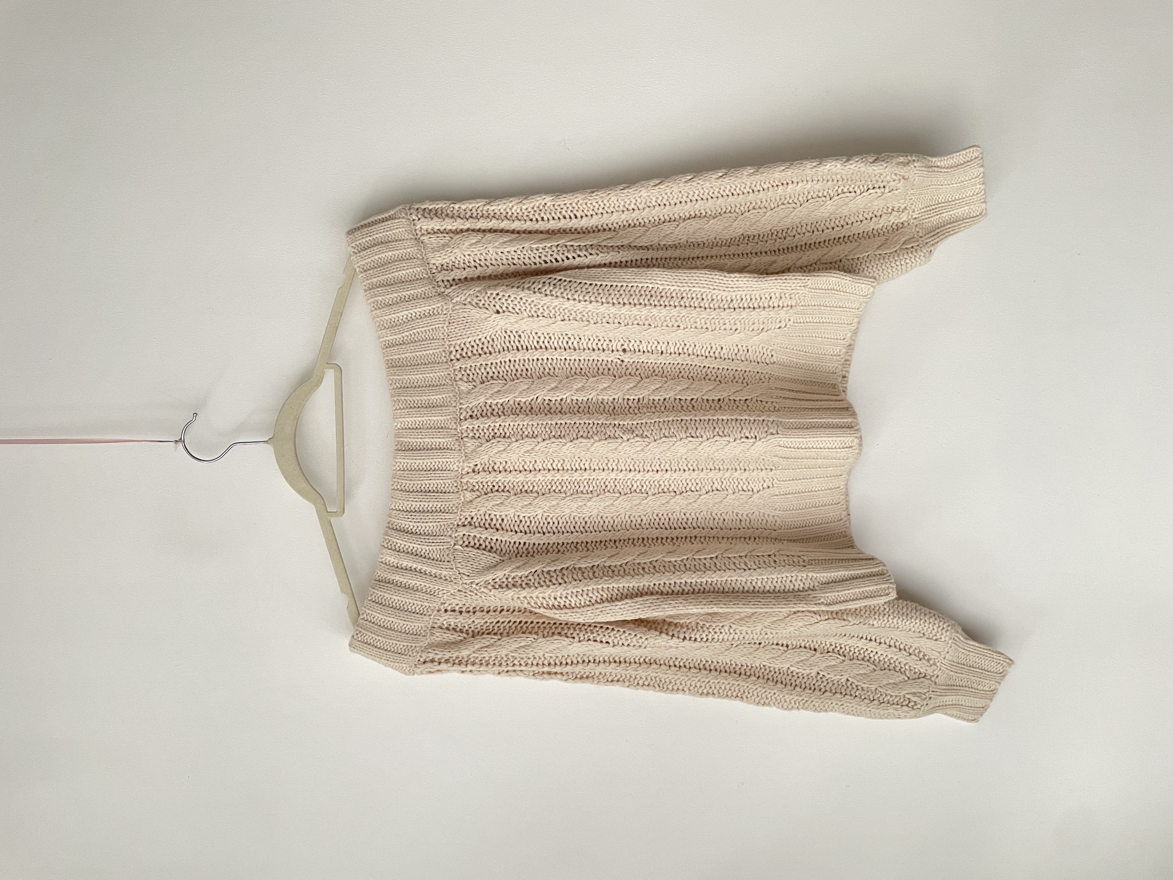 Sweater hombros. Talla: M 1