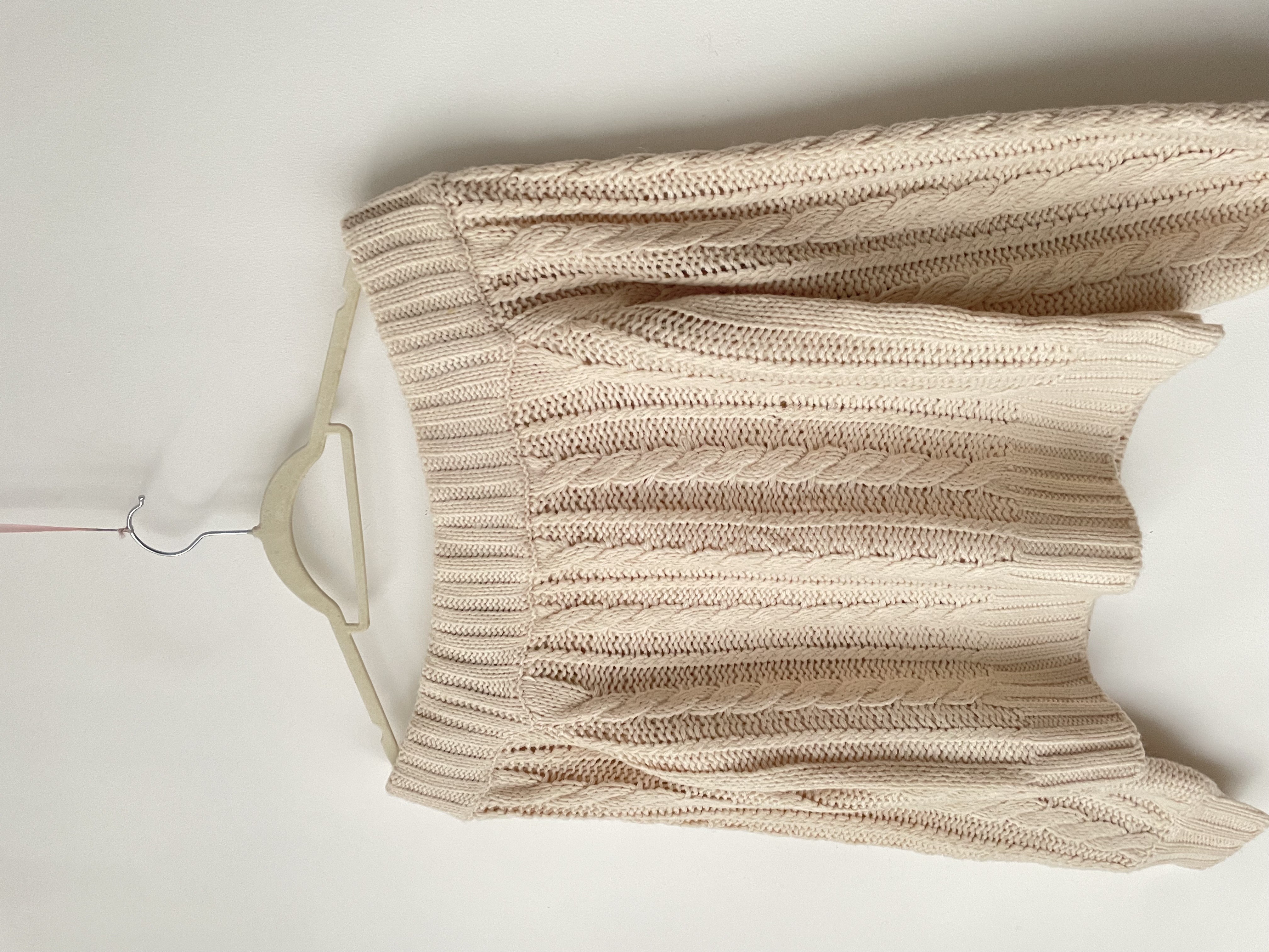 Sweater hombros. Talla: M 3
