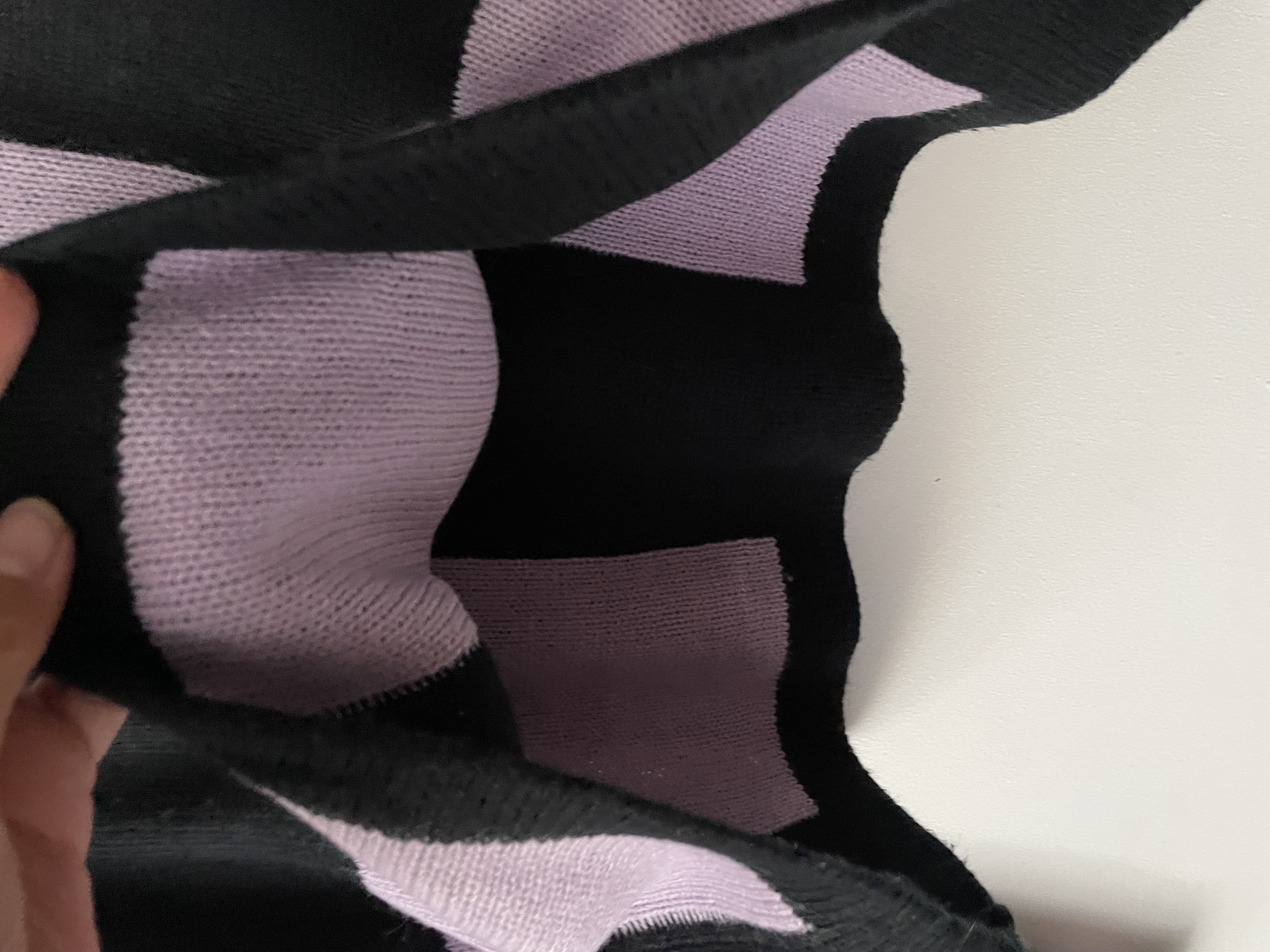 Sweater ajedrez morado. Talla: M (L)  5