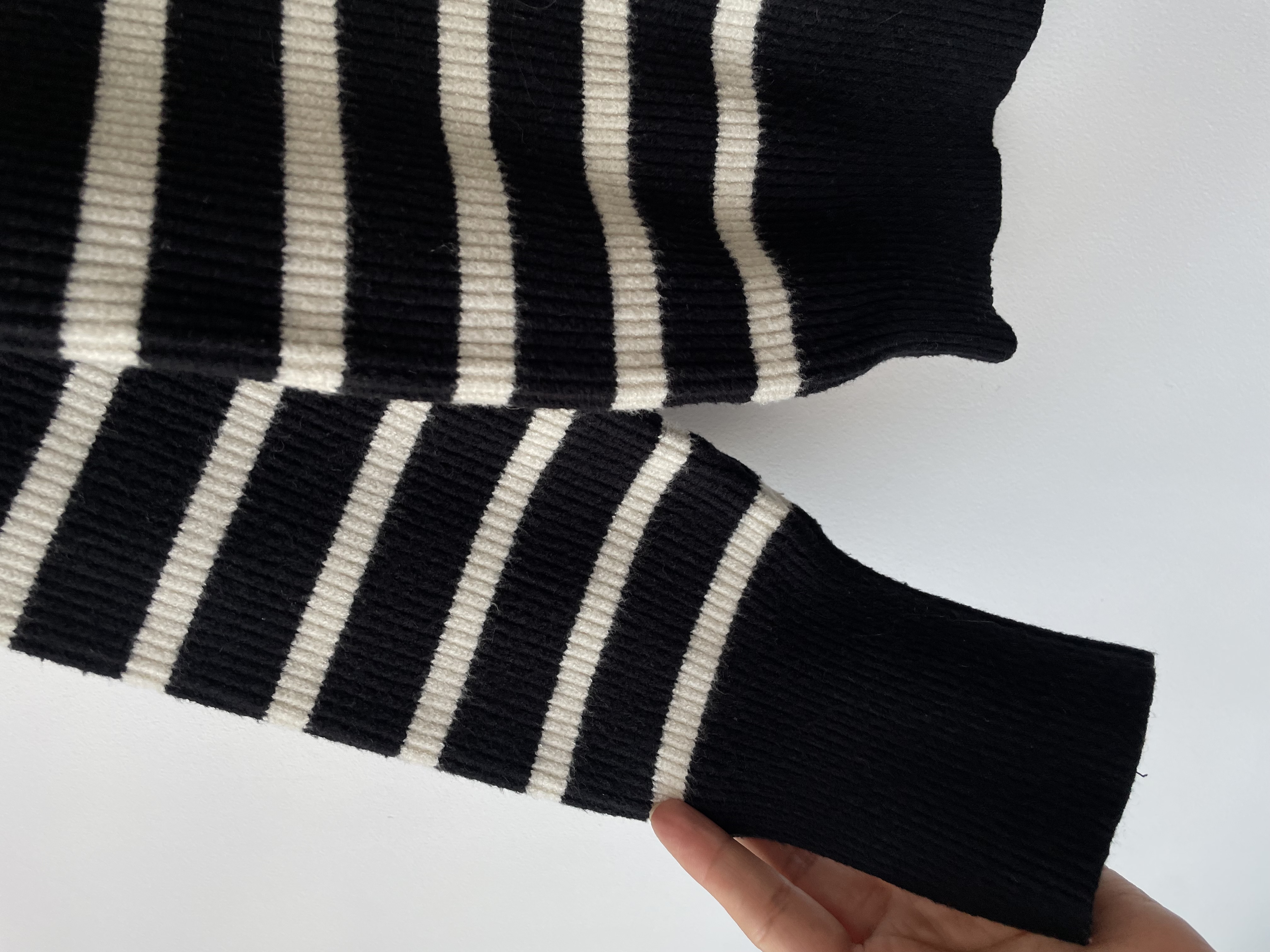 Sweater rayas botones. Talla: L chico (M) 3