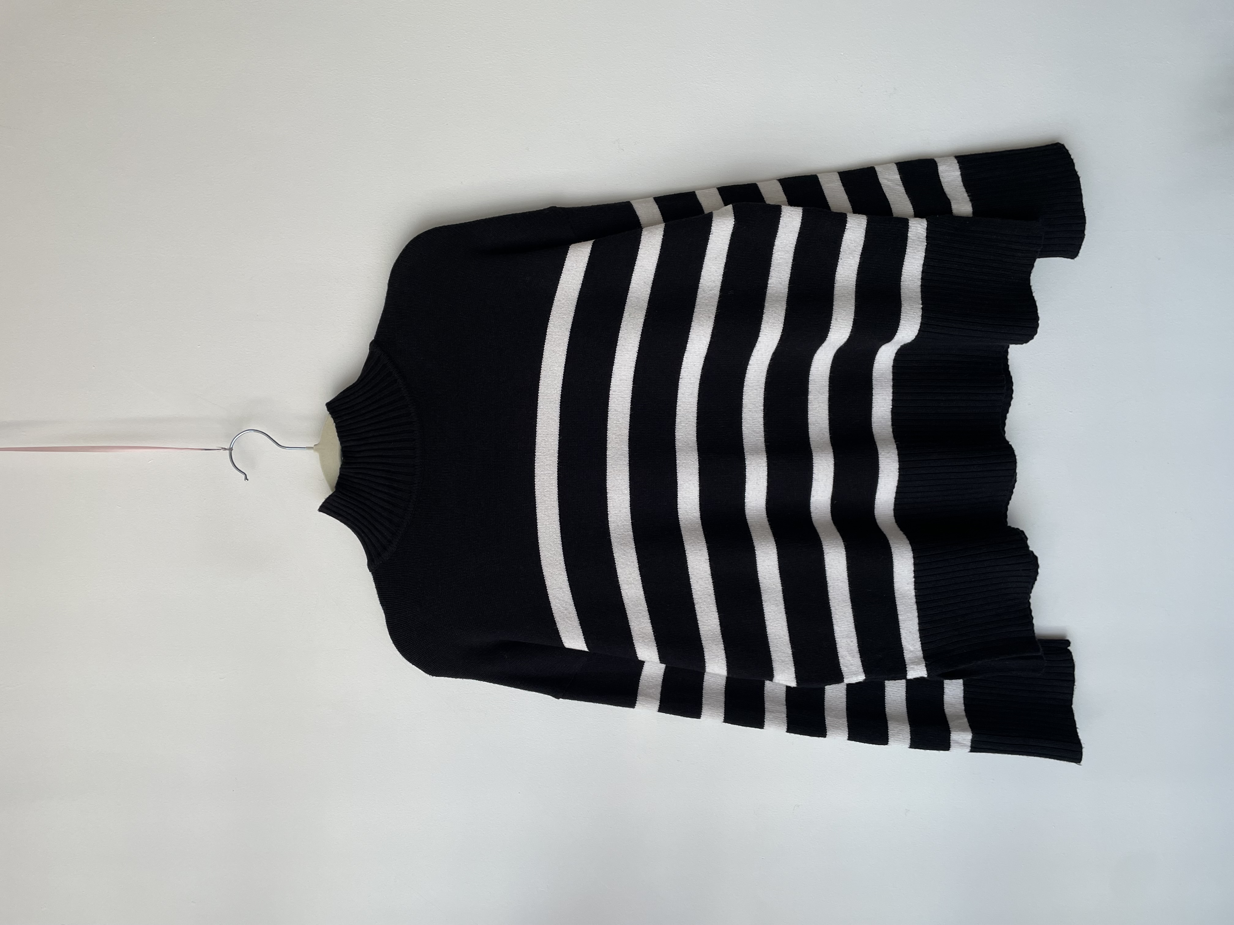 Sweater rayas oversized. Talla: S oversized 1