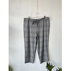 Pantalón Gales. Talla: 18 (48)  1