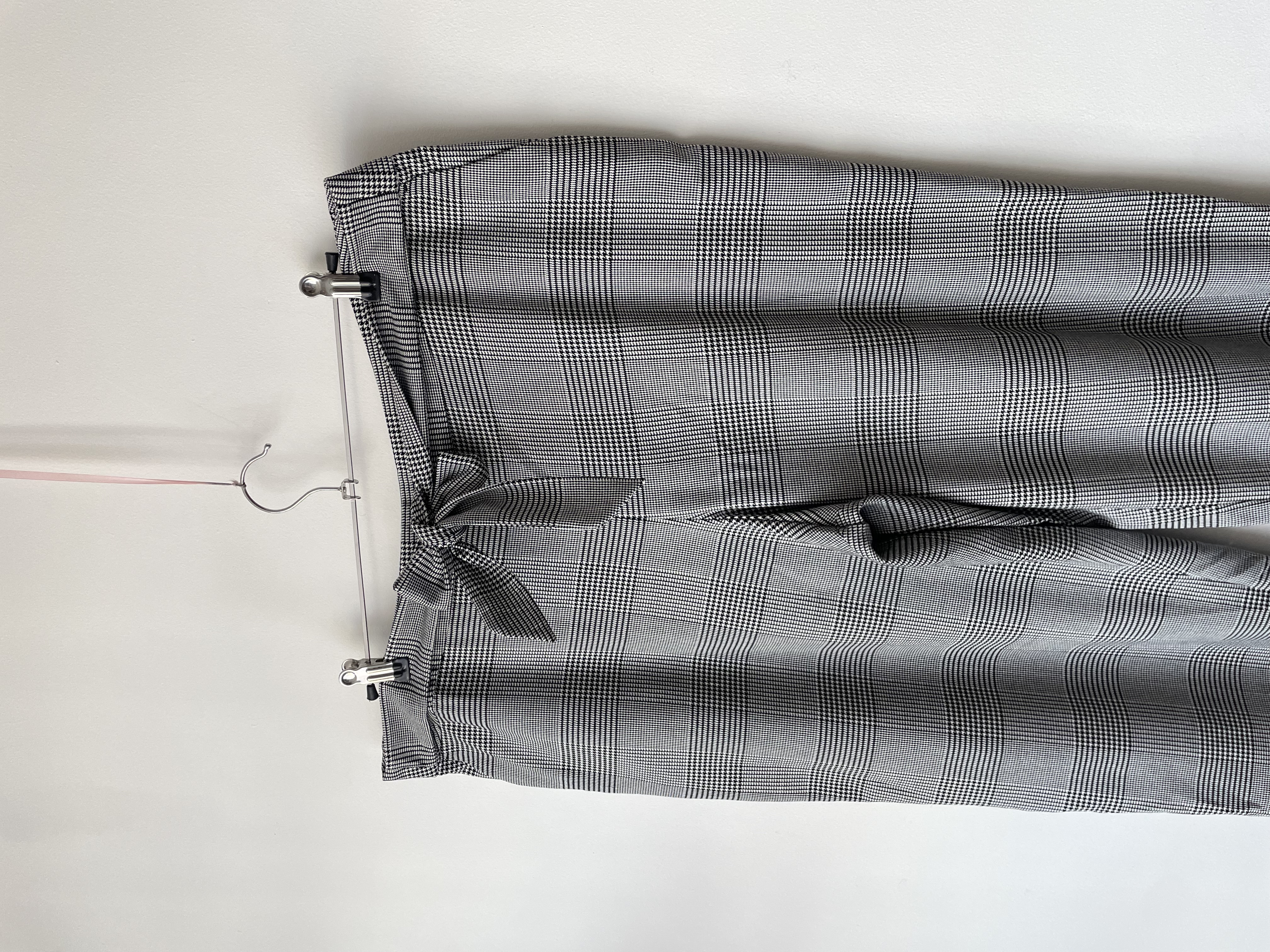 Pantalón Gales. Talla: 18 (48)  4