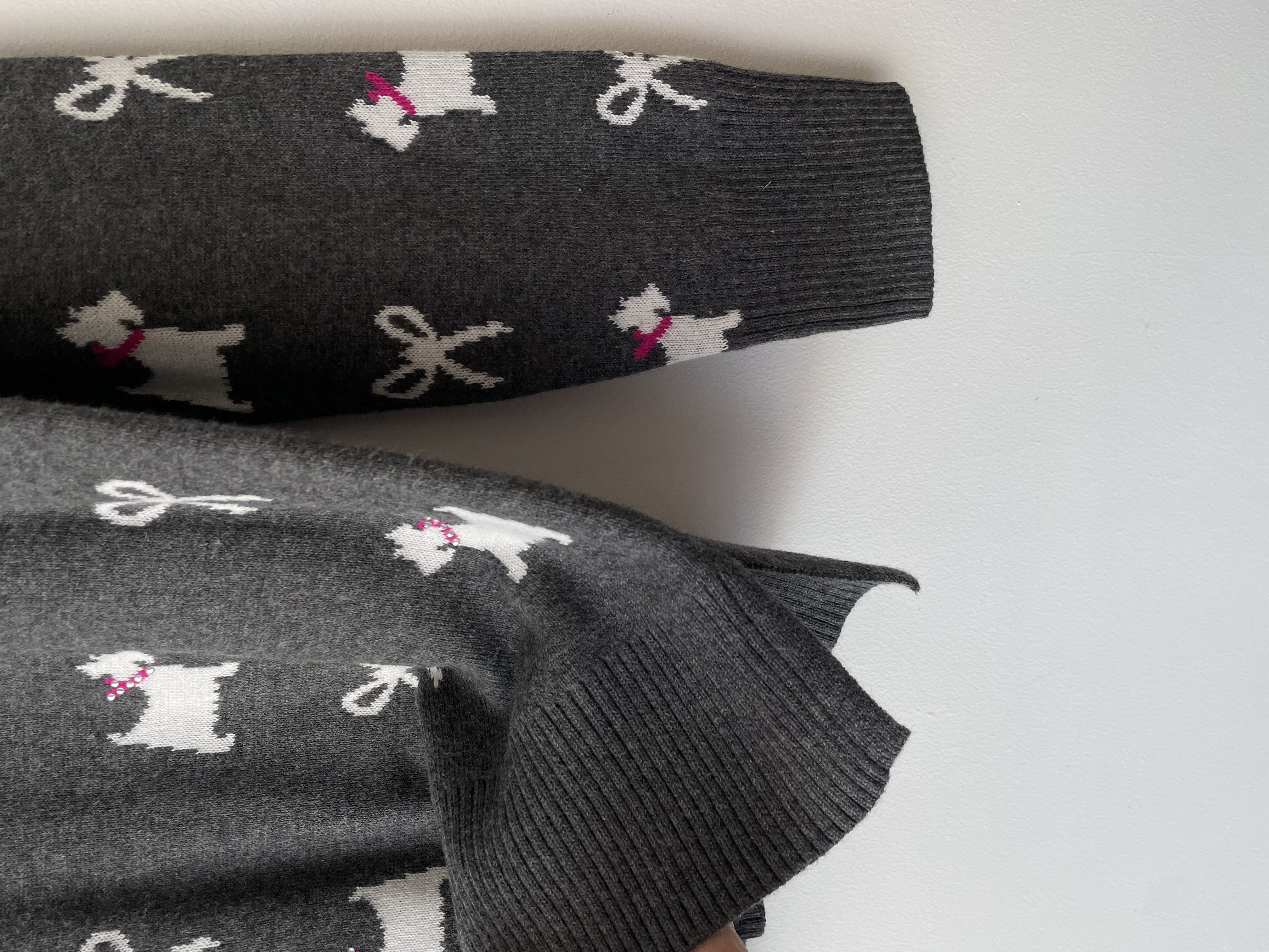 Sweater perritos. Talla: M 3