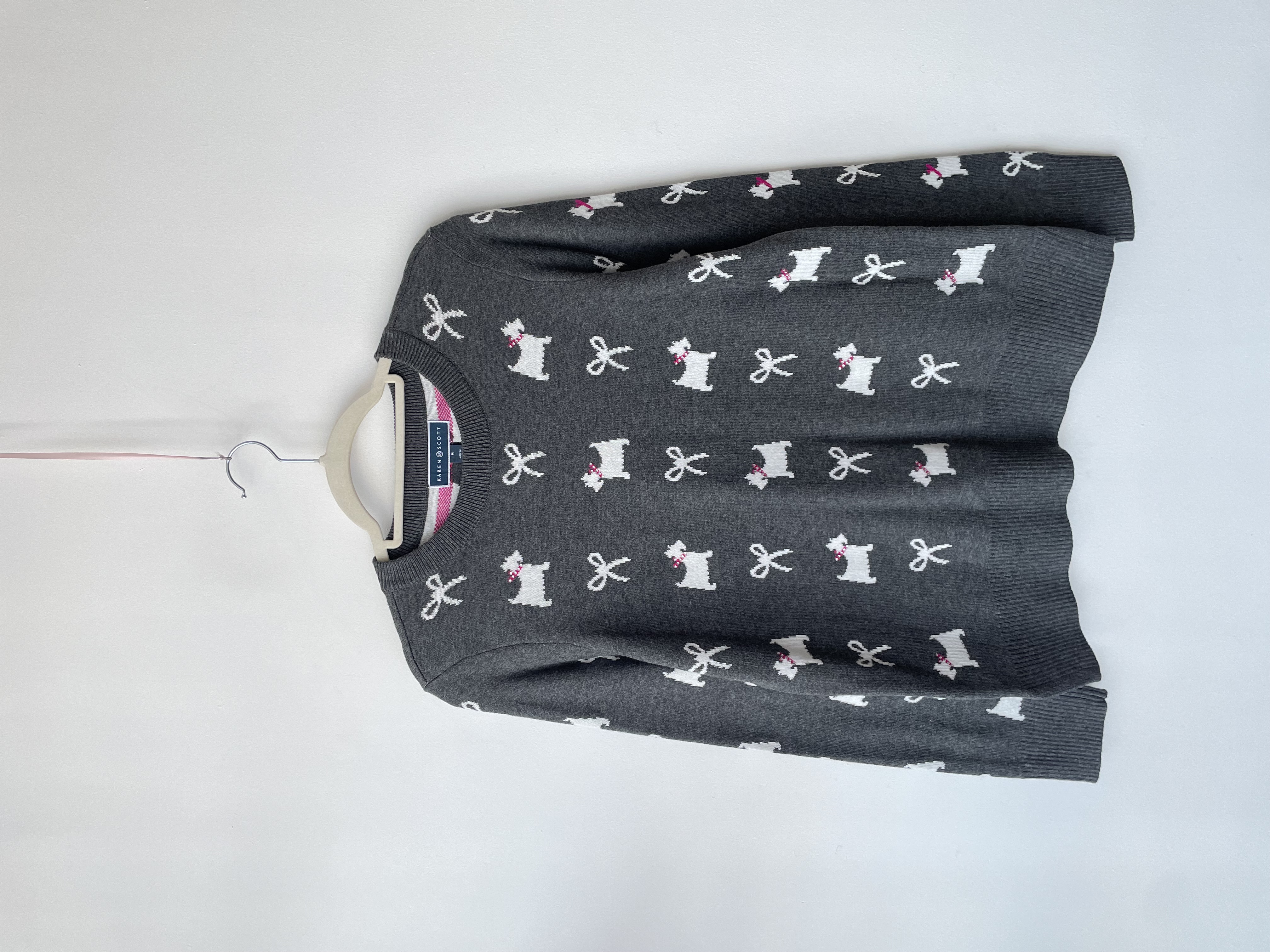 Sweater perritos. Talla: M 1