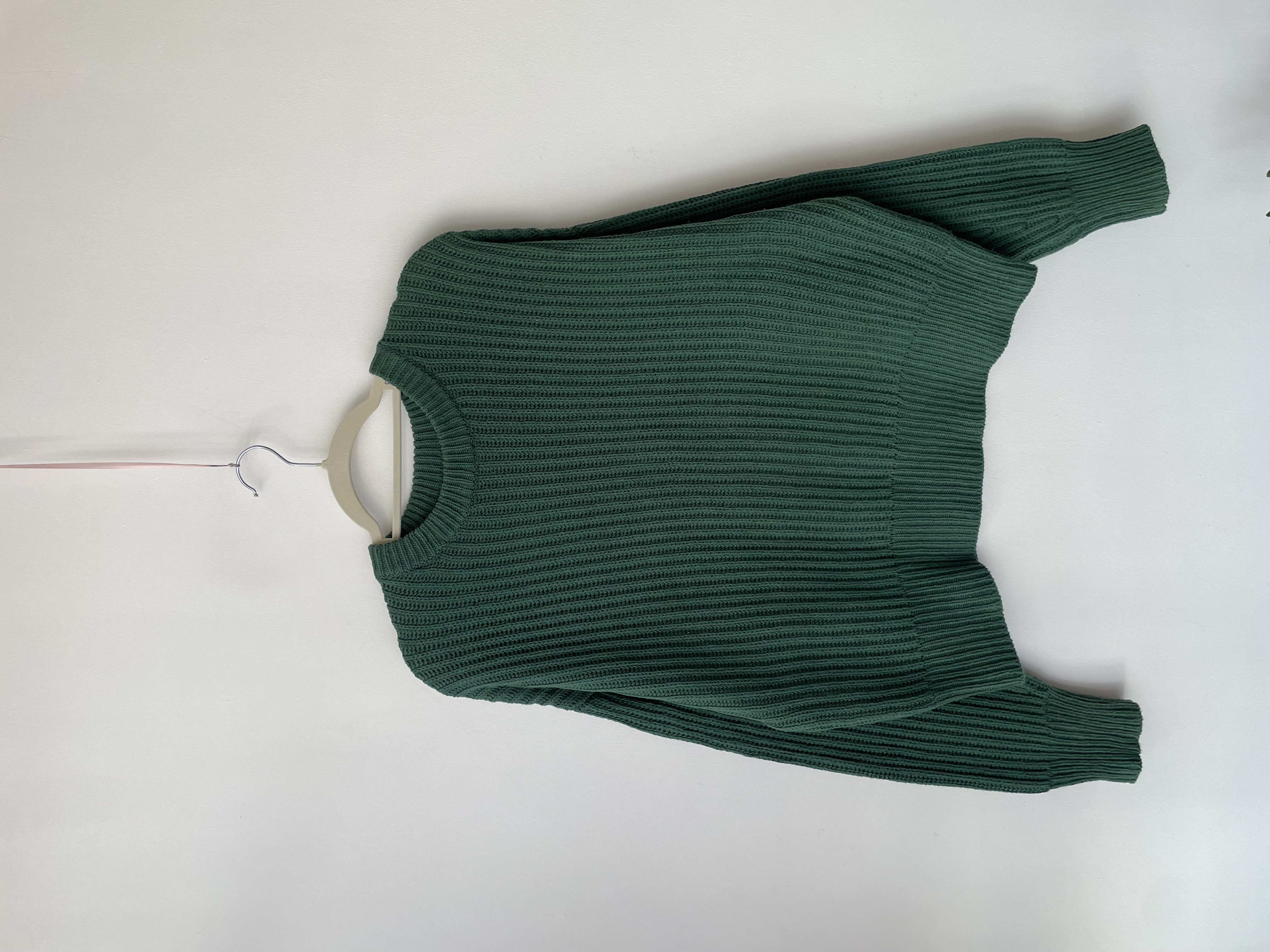 Sweater verde. Talla: M holgado 1