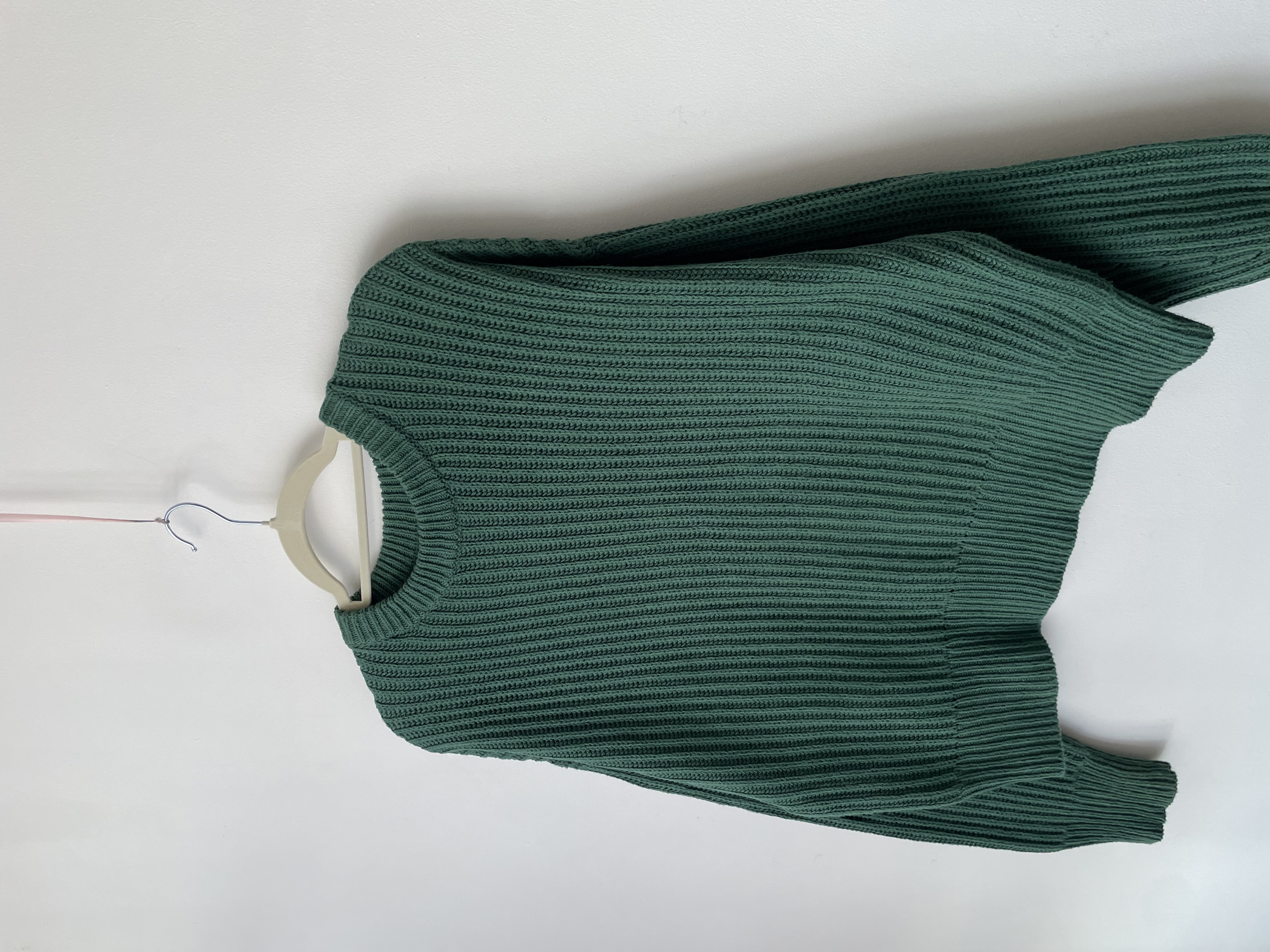 Sweater verde. Talla: M holgado 2