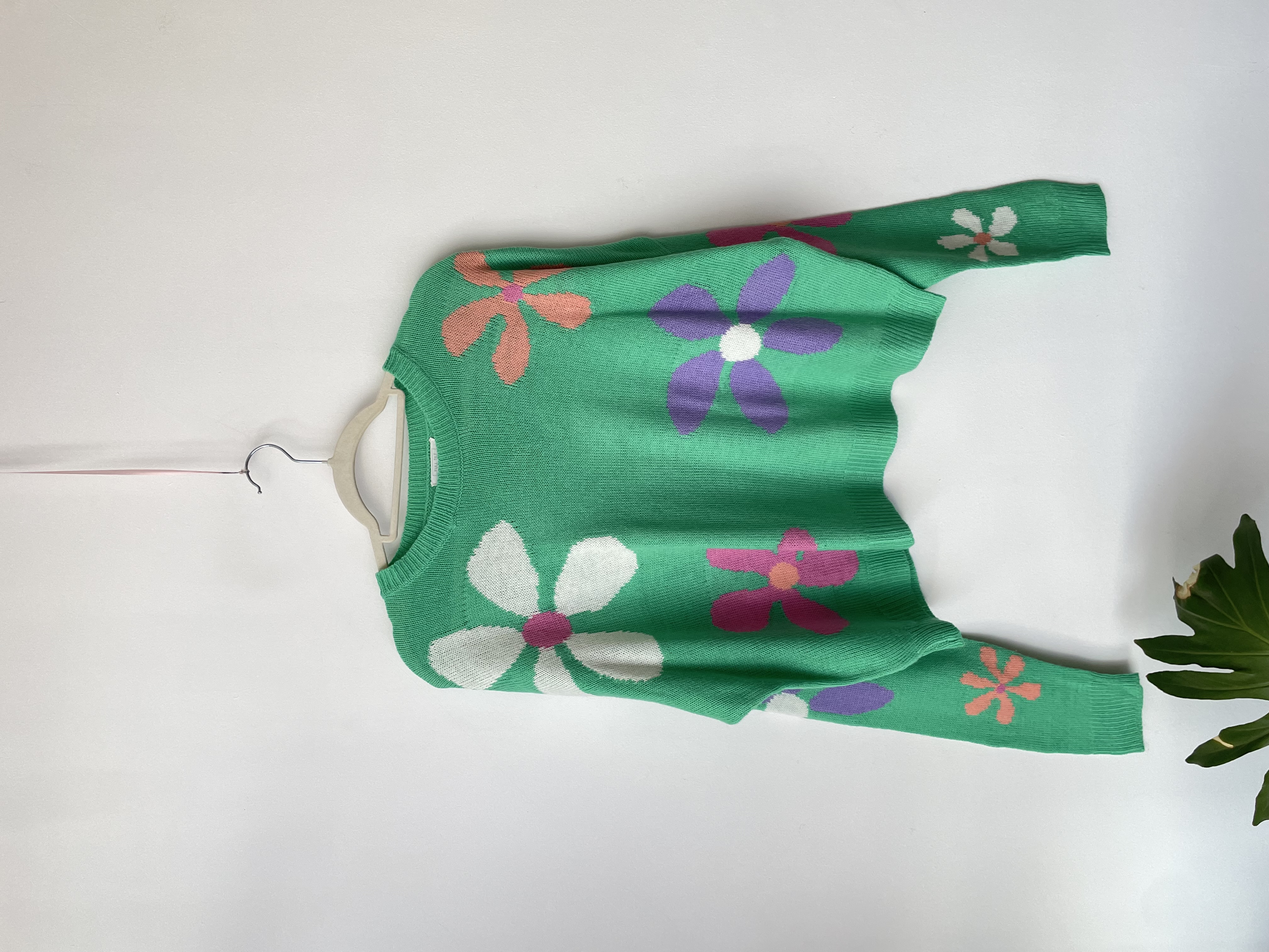 Sweater flores. Talla: L 1