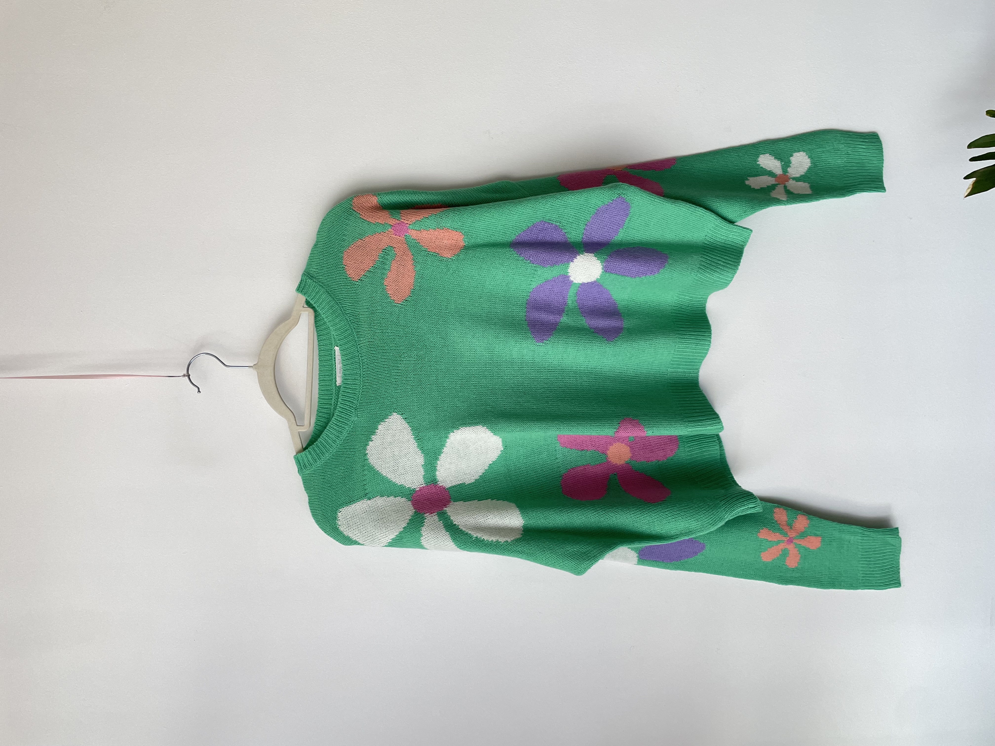 Sweater flores. Talla: L 3