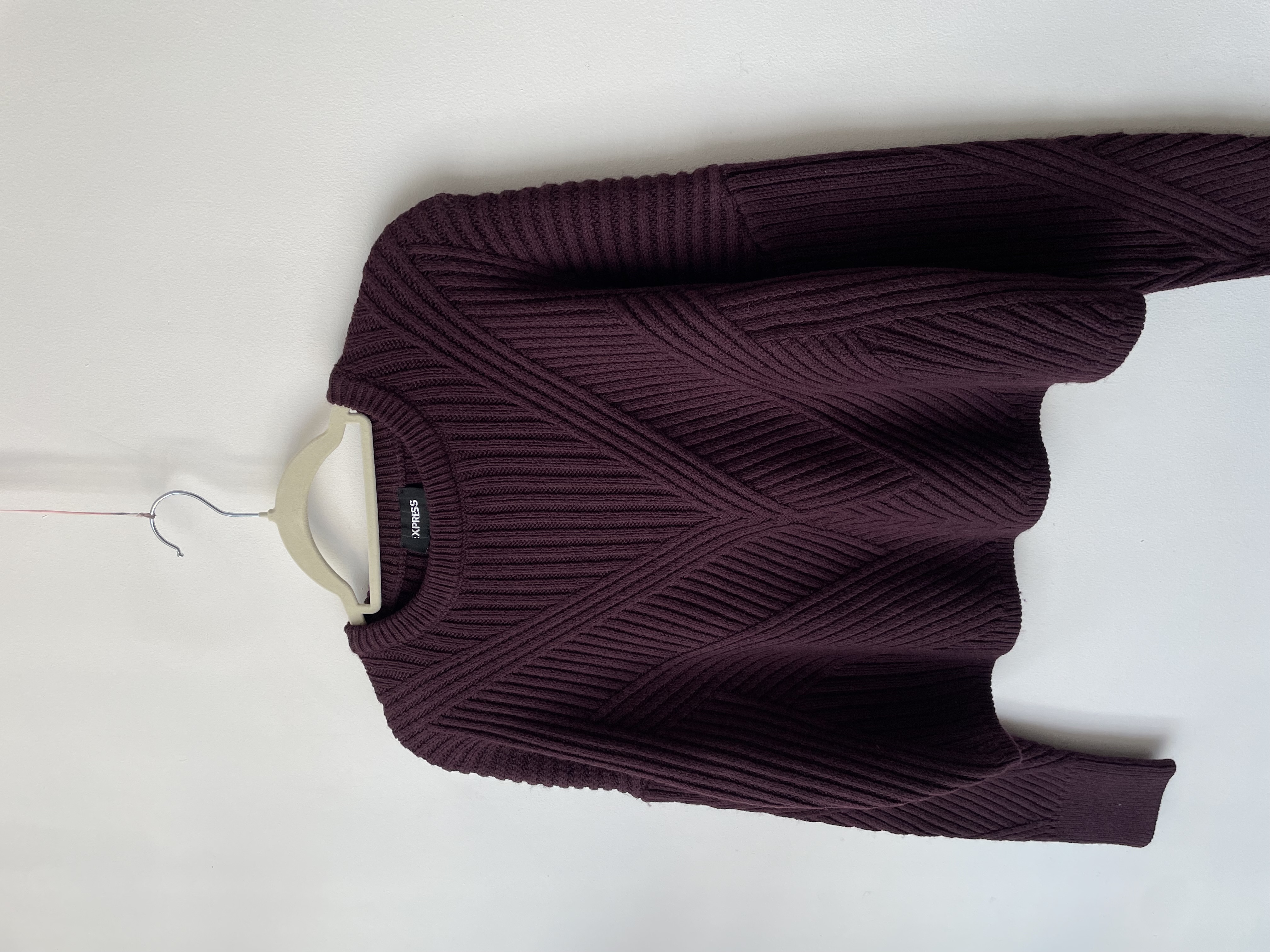 Sweater vino. Talla: S holgado 2