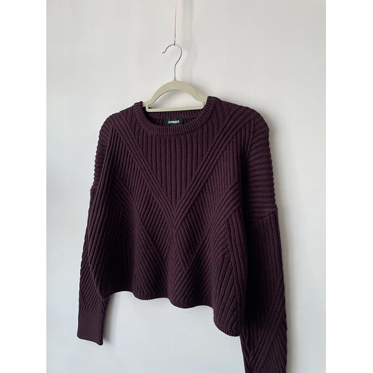 Sweater vino. Talla: S holgado