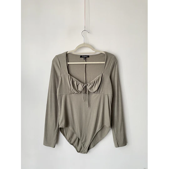 Body verde.  Talla: XL