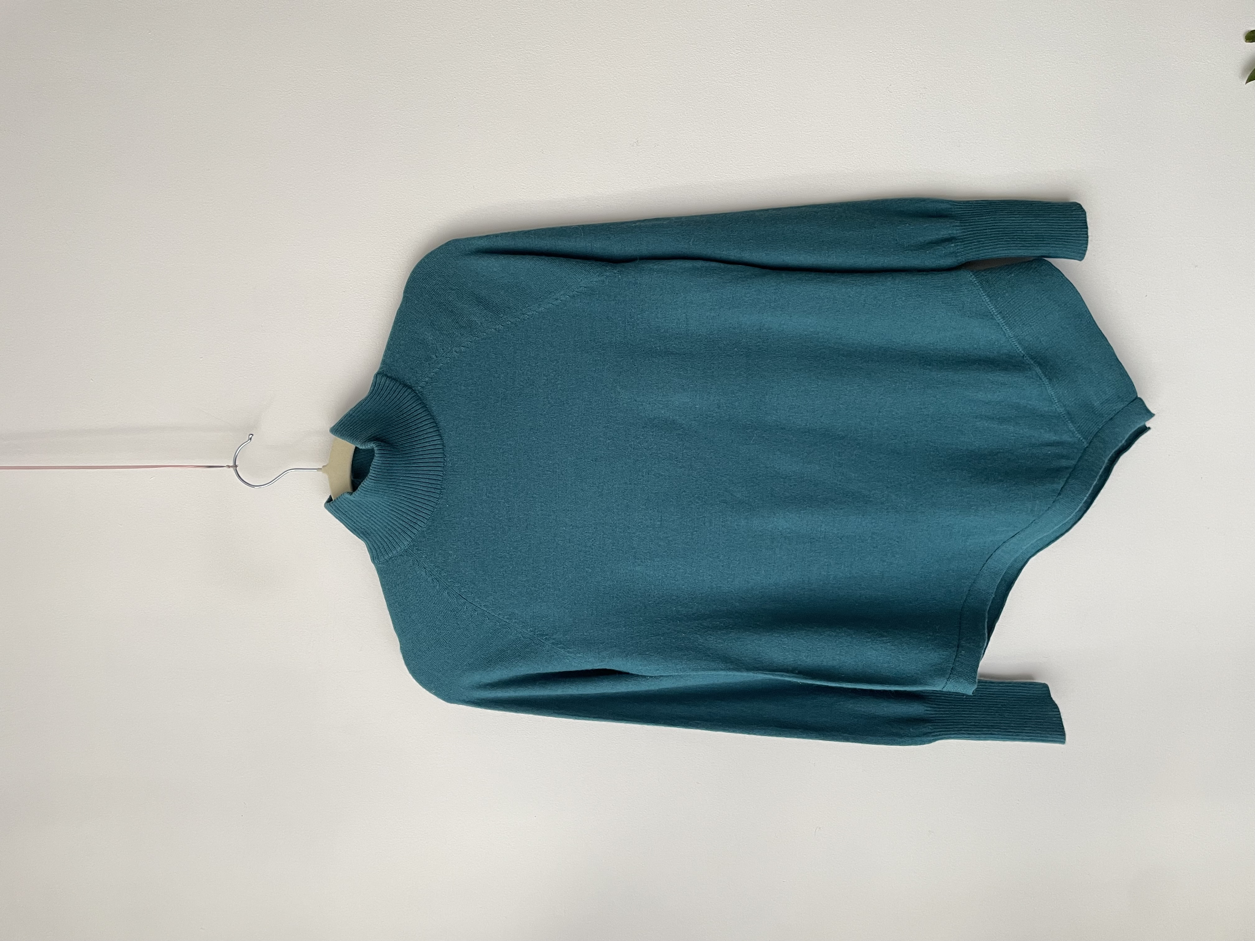 Sweater petróleo lana. Talla: S 1