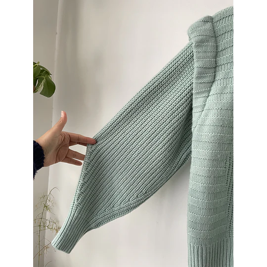 Sweater verde agua. Talla: 34 oversized (S/M)