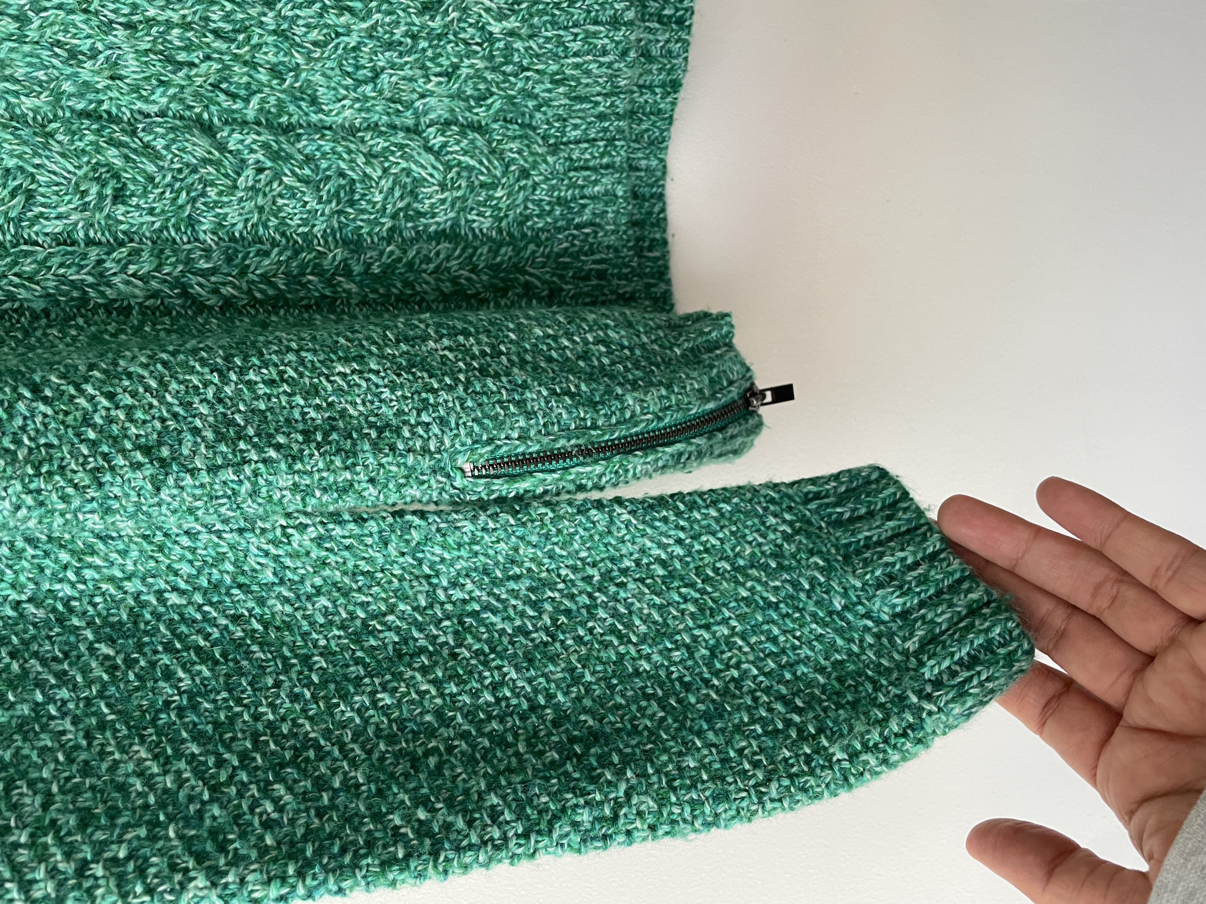 Sweater verde . Talla: M 2