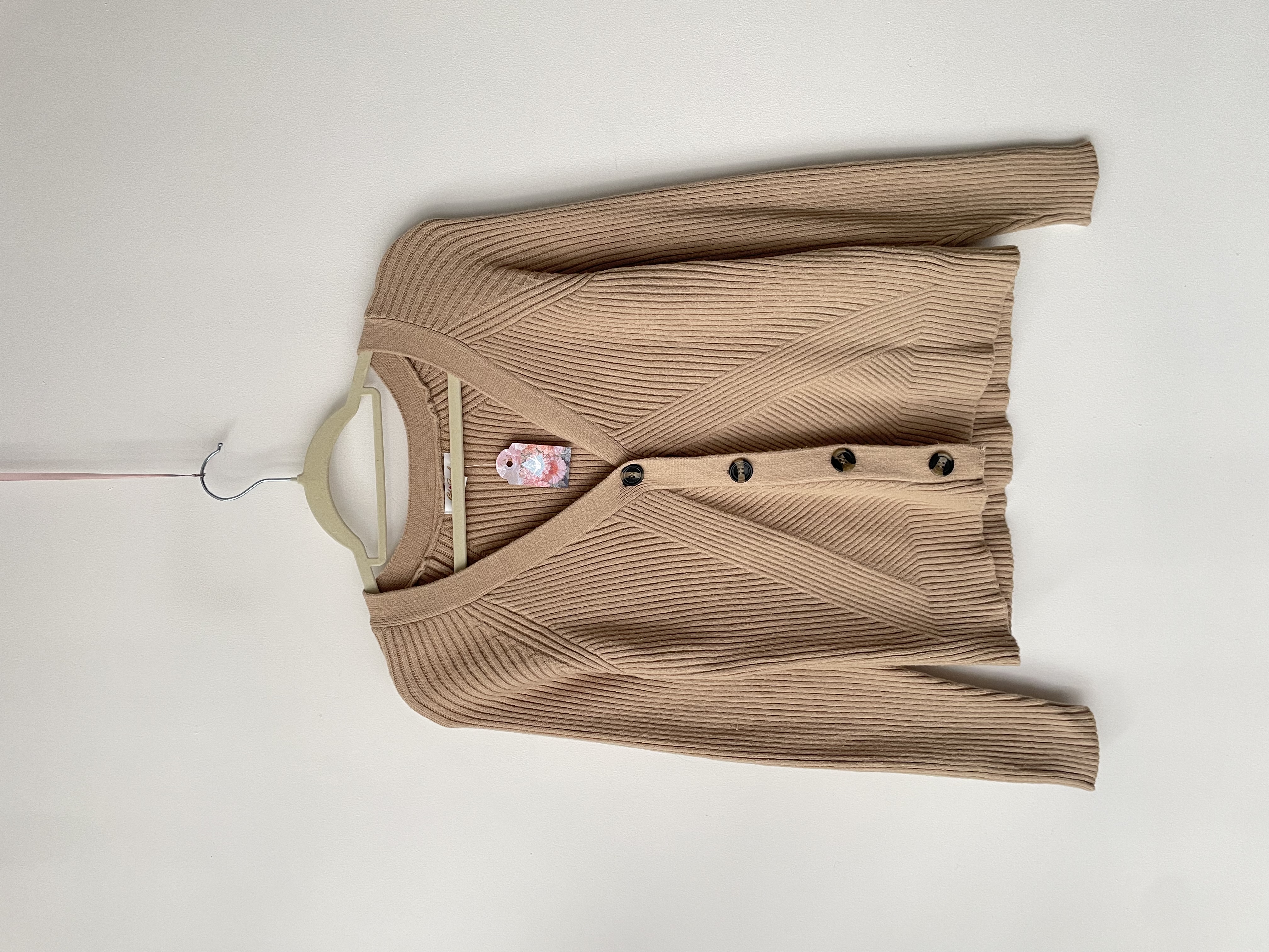 Cardigan camel líneas. Talla: M 1
