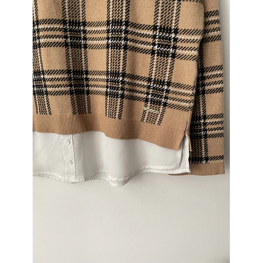 Sweater tartán. Talla: M