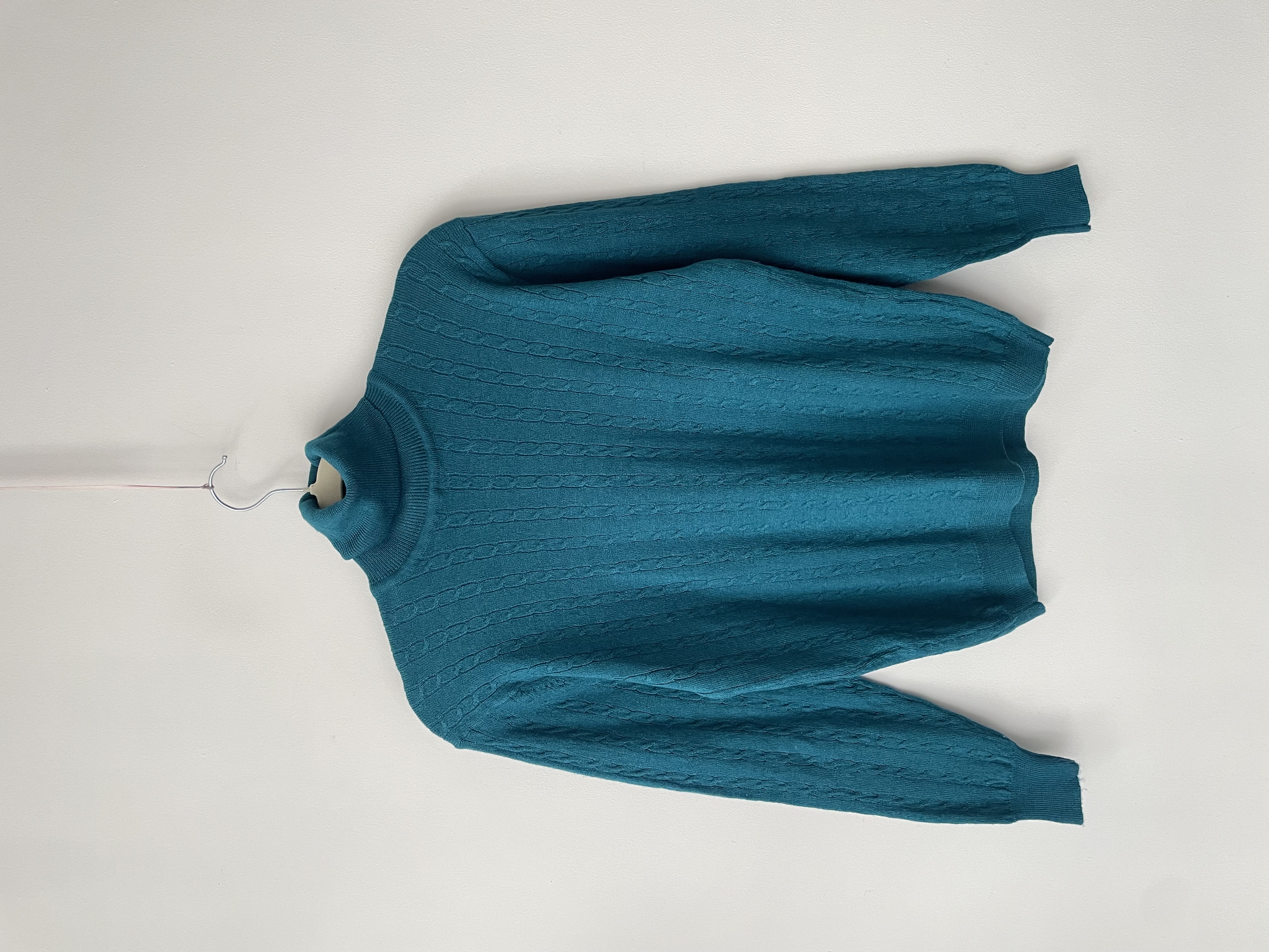 Sweater petróelo fibras naturales. Talla: S 1