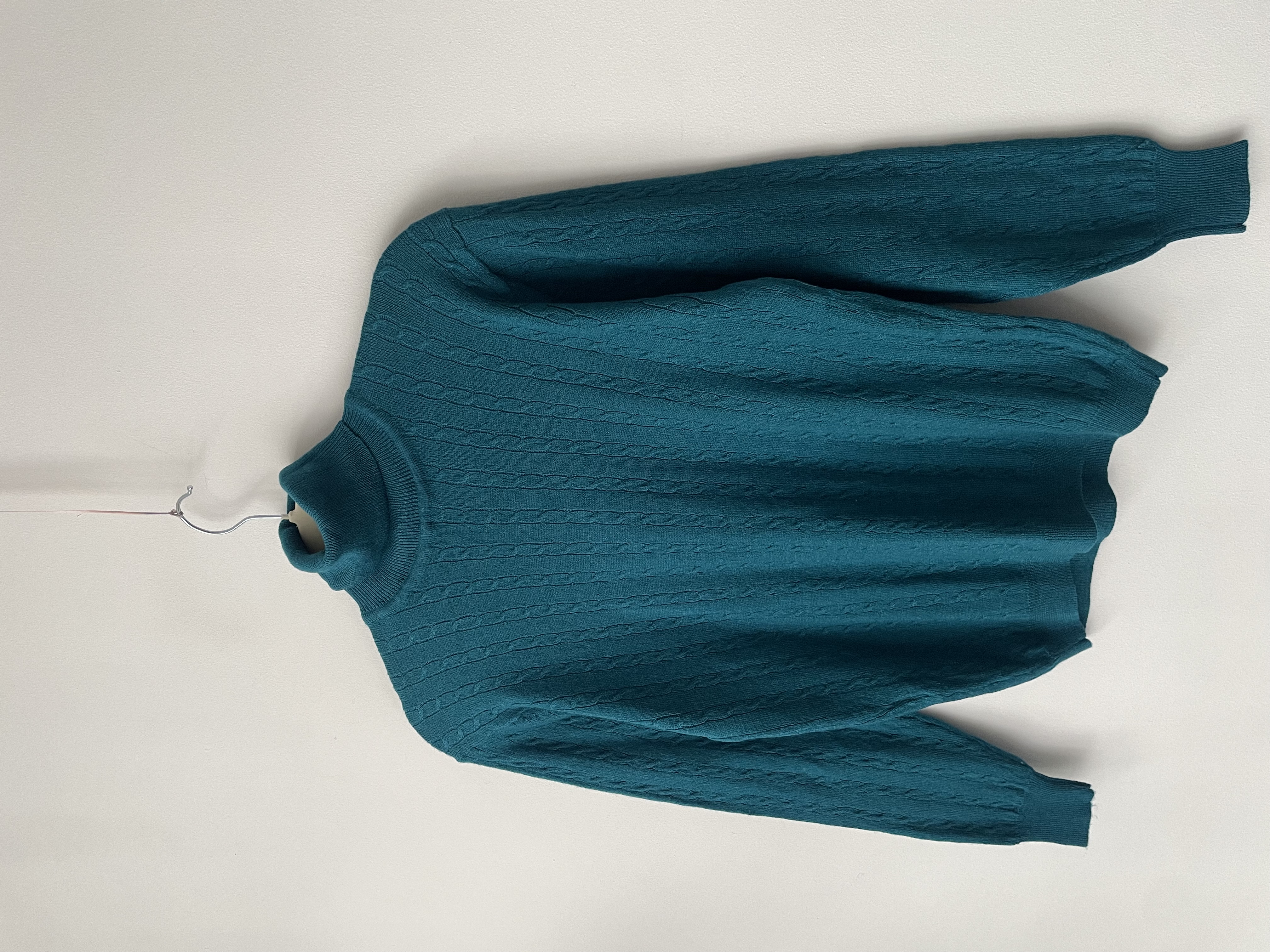 Sweater petróelo fibras naturales. Talla: S 2