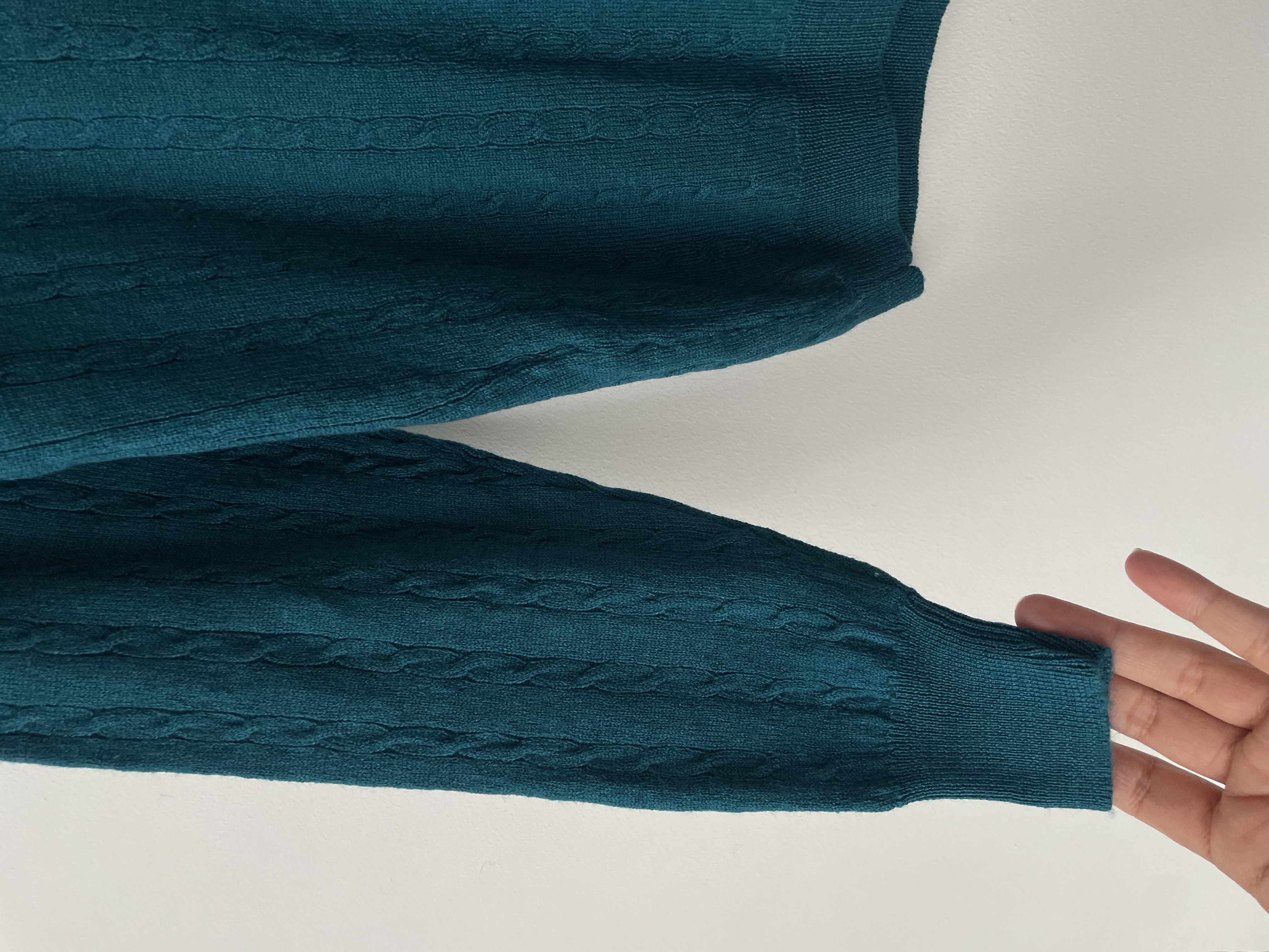 Sweater petróelo fibras naturales. Talla: S 3