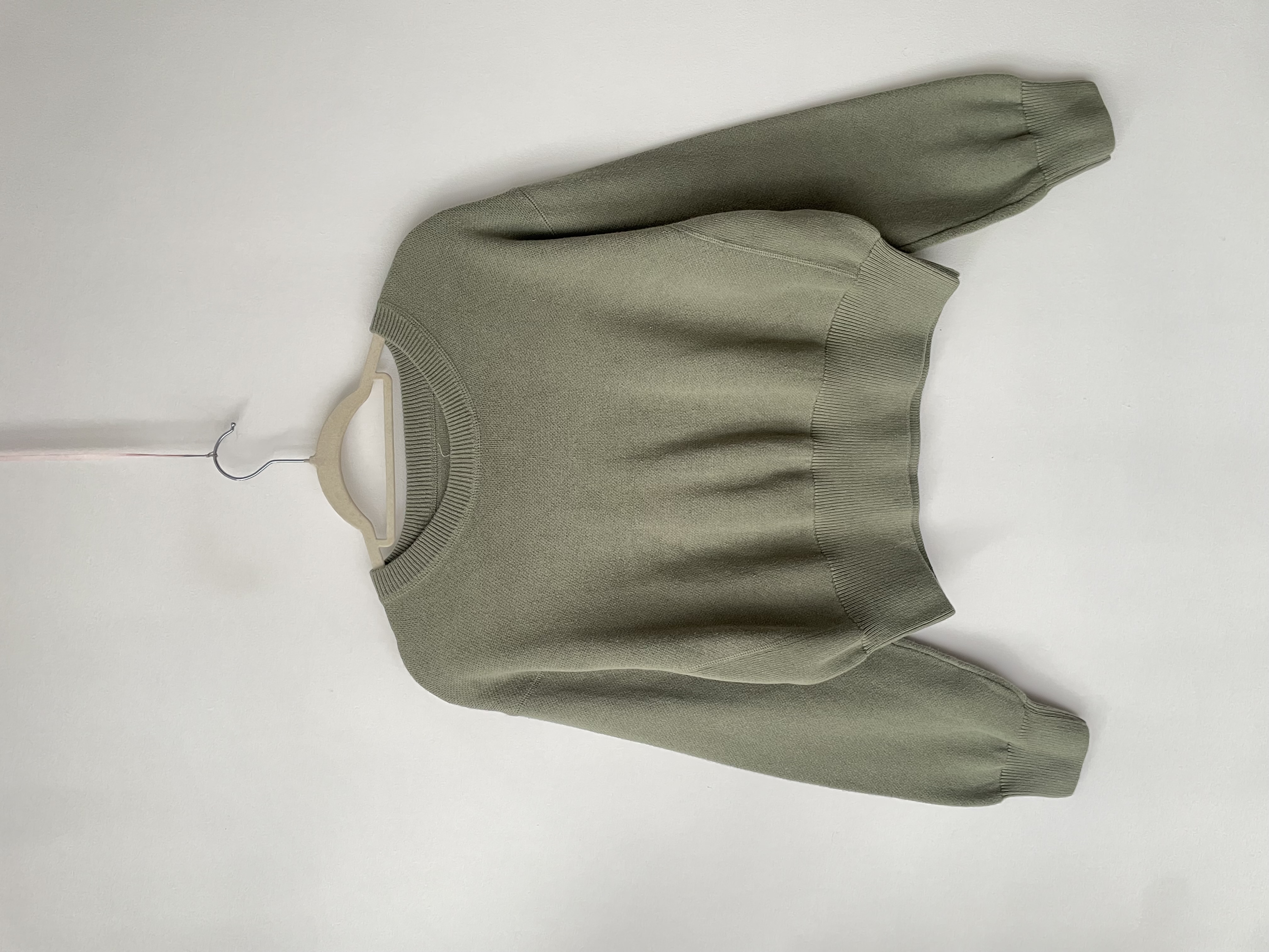 Sweater verde. Talla: S holgado 1