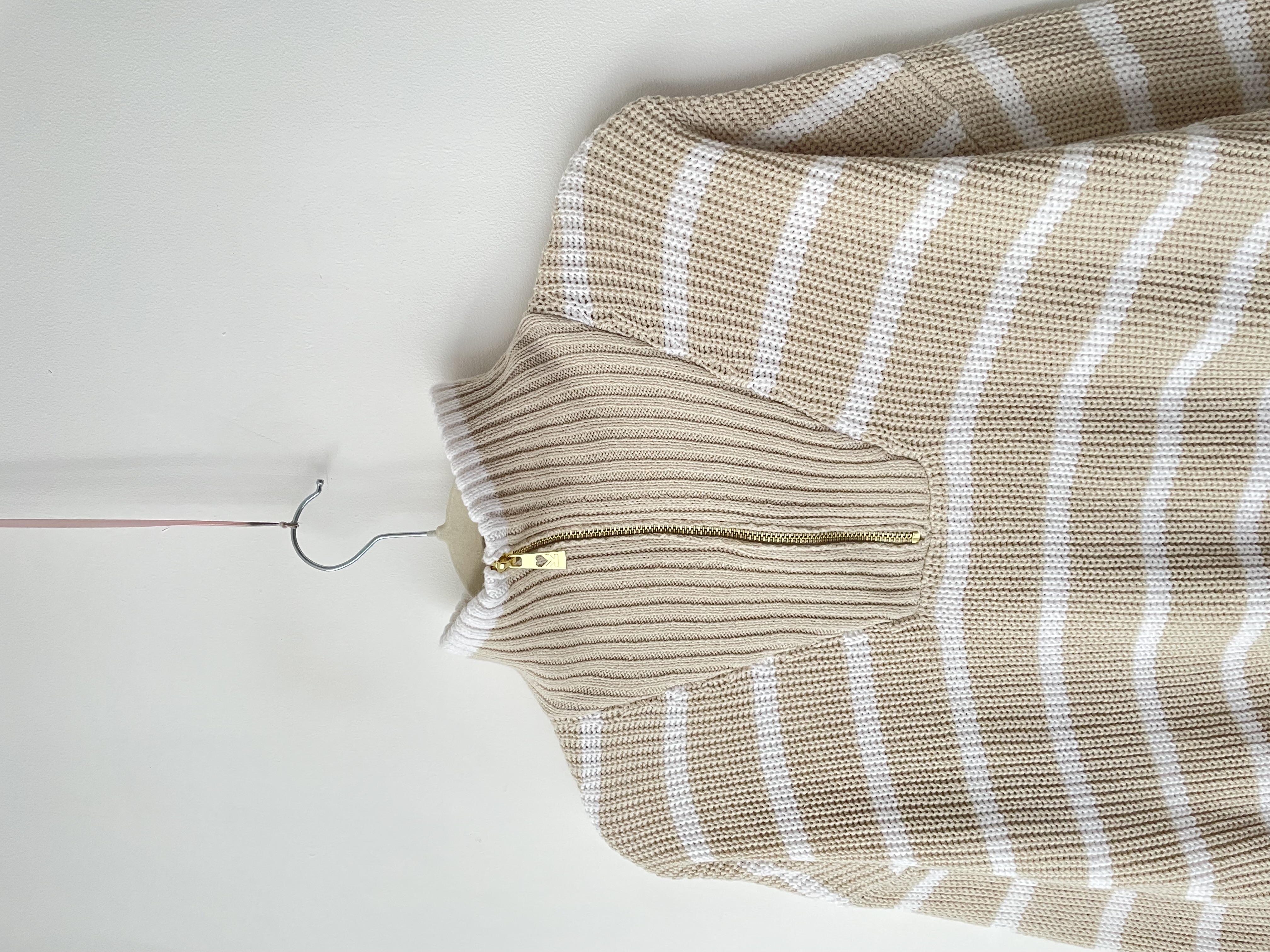 Sweater beige rayas. Talla: XS OVERSIZED 2