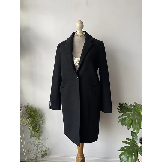 Abrigo negro. Talla: 40 (m)