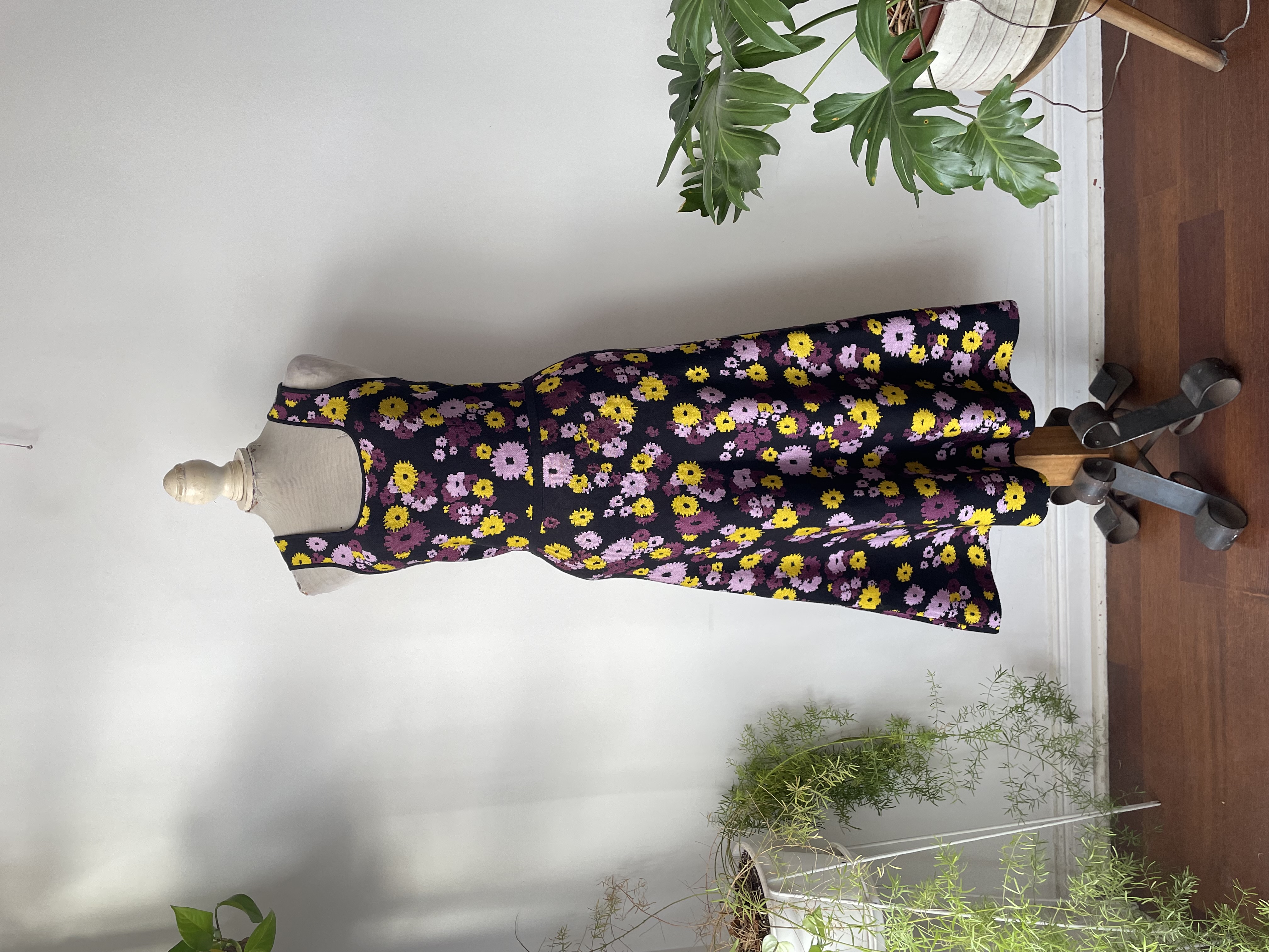Vestido flores. Talla: M elasticado  1