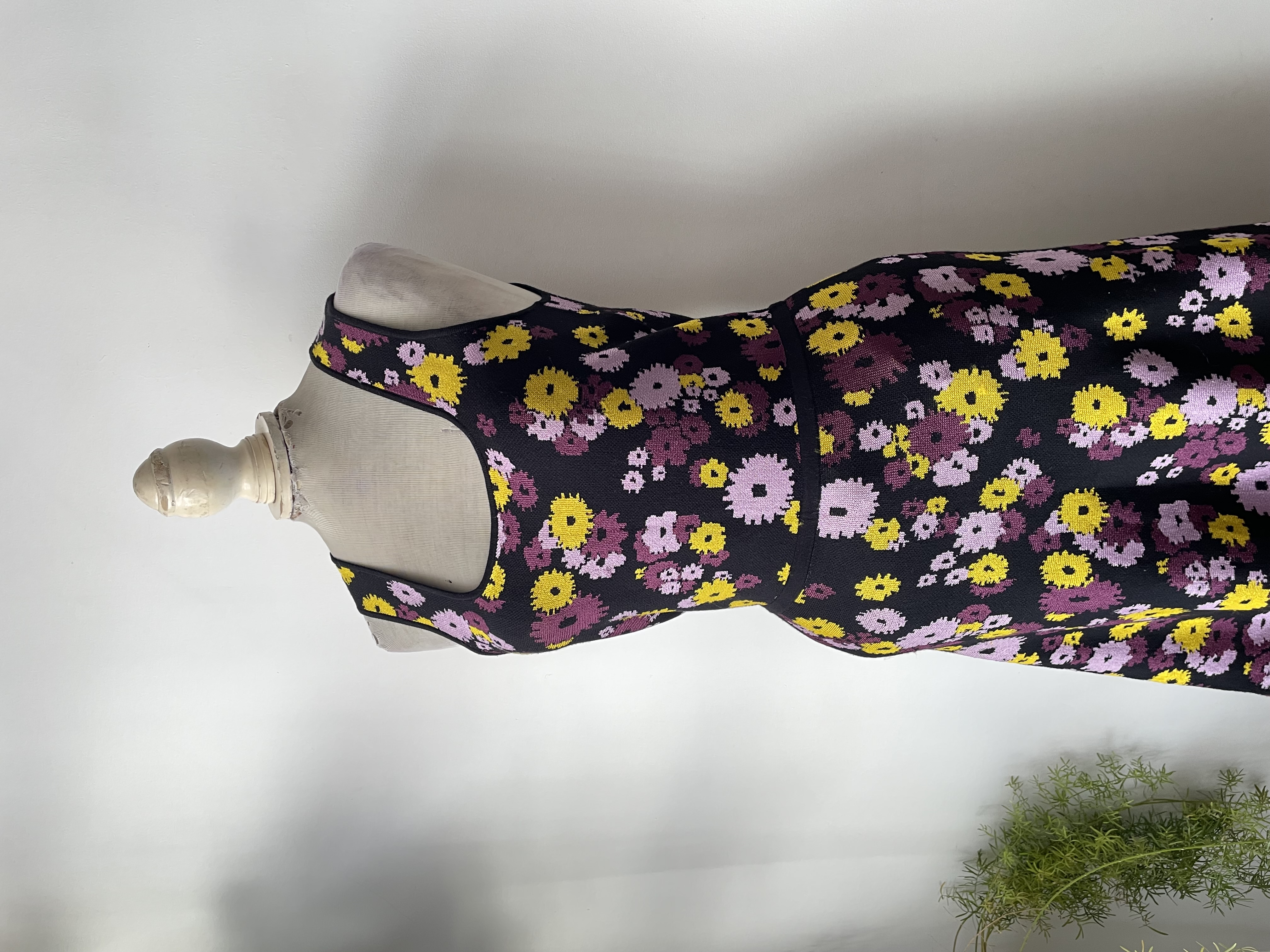Vestido flores. Talla: M elasticado  2