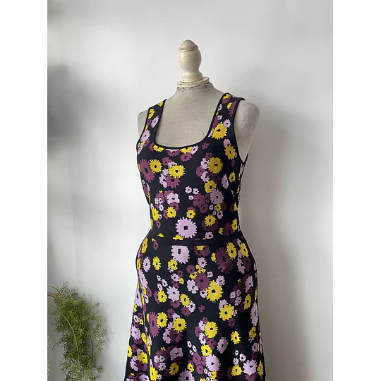 Vestido flores. Talla: M elasticado 