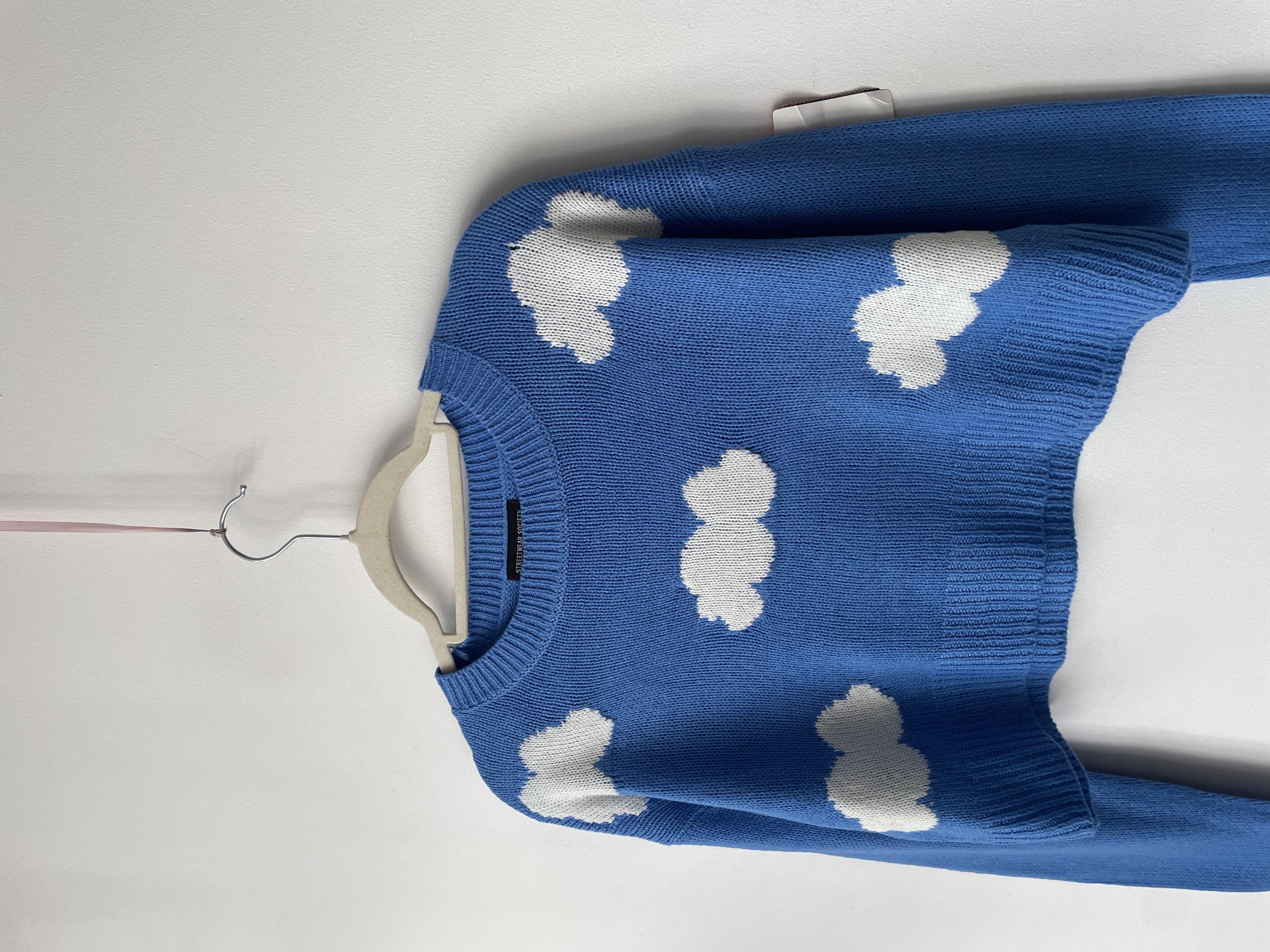 Sweater nubes. Talla: S holgado 2