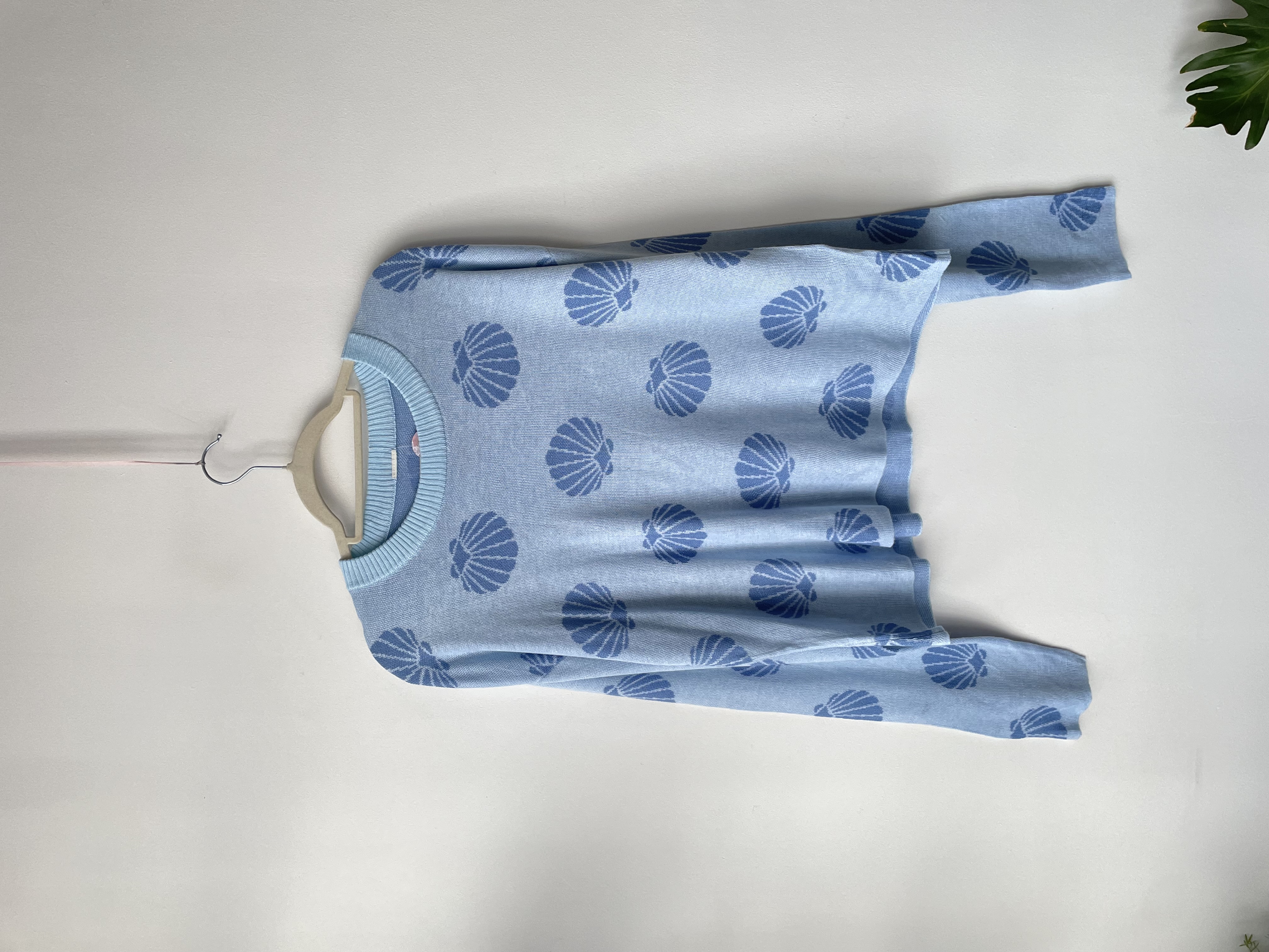 Sweater conchitas. Talla: L 1