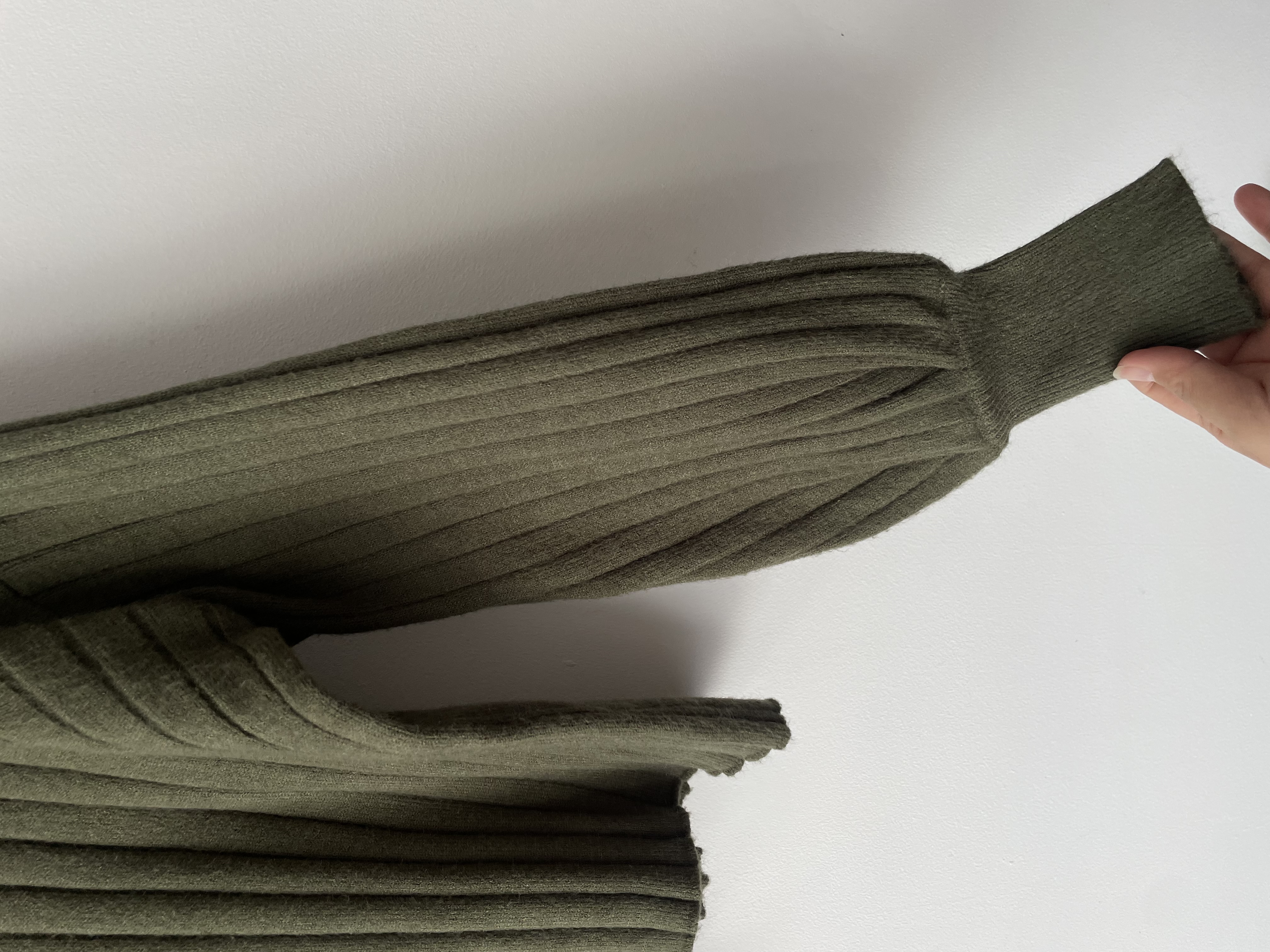 Sweater verde musgo. Talla: L 3
