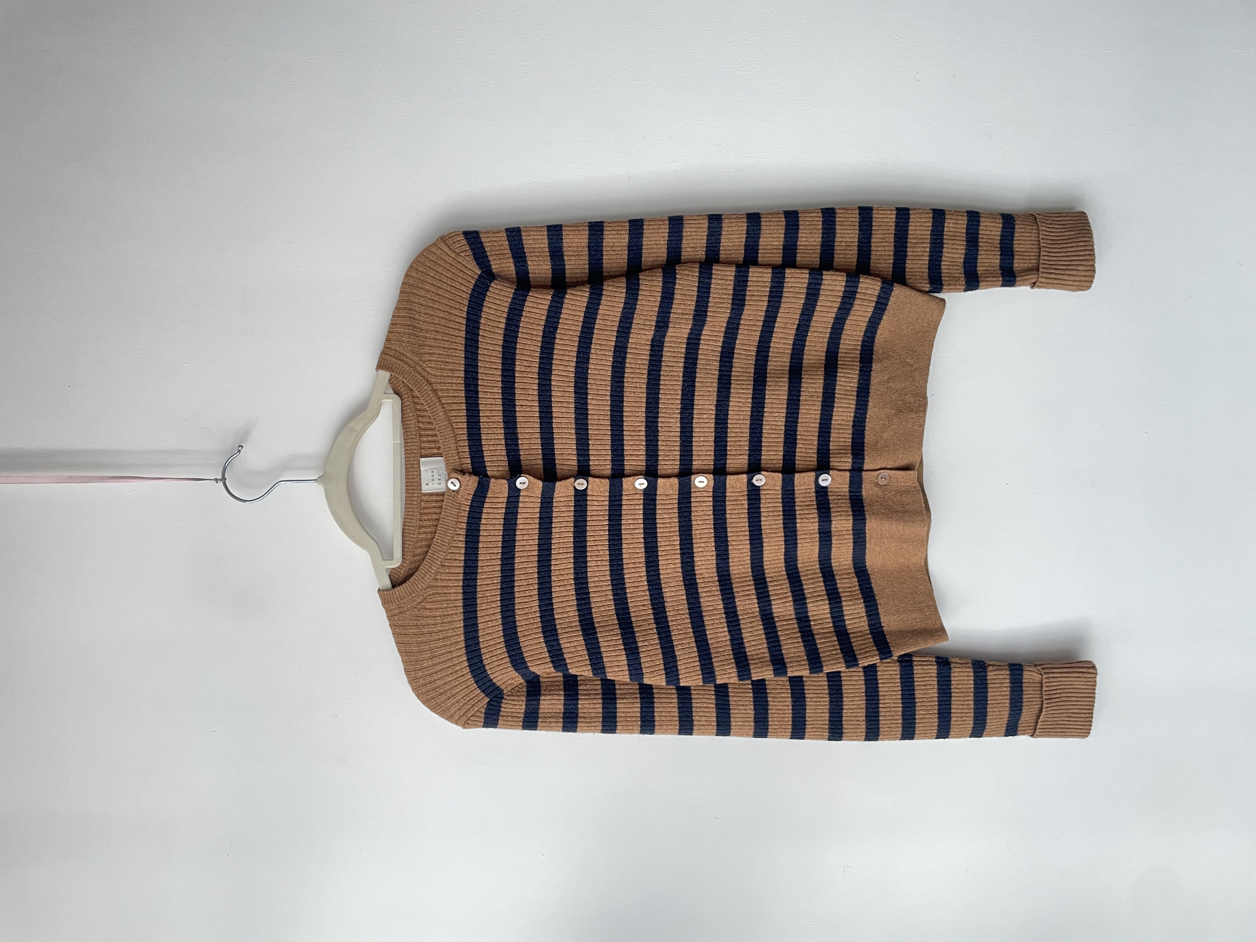 Cardigan líneas. Talla: S 1